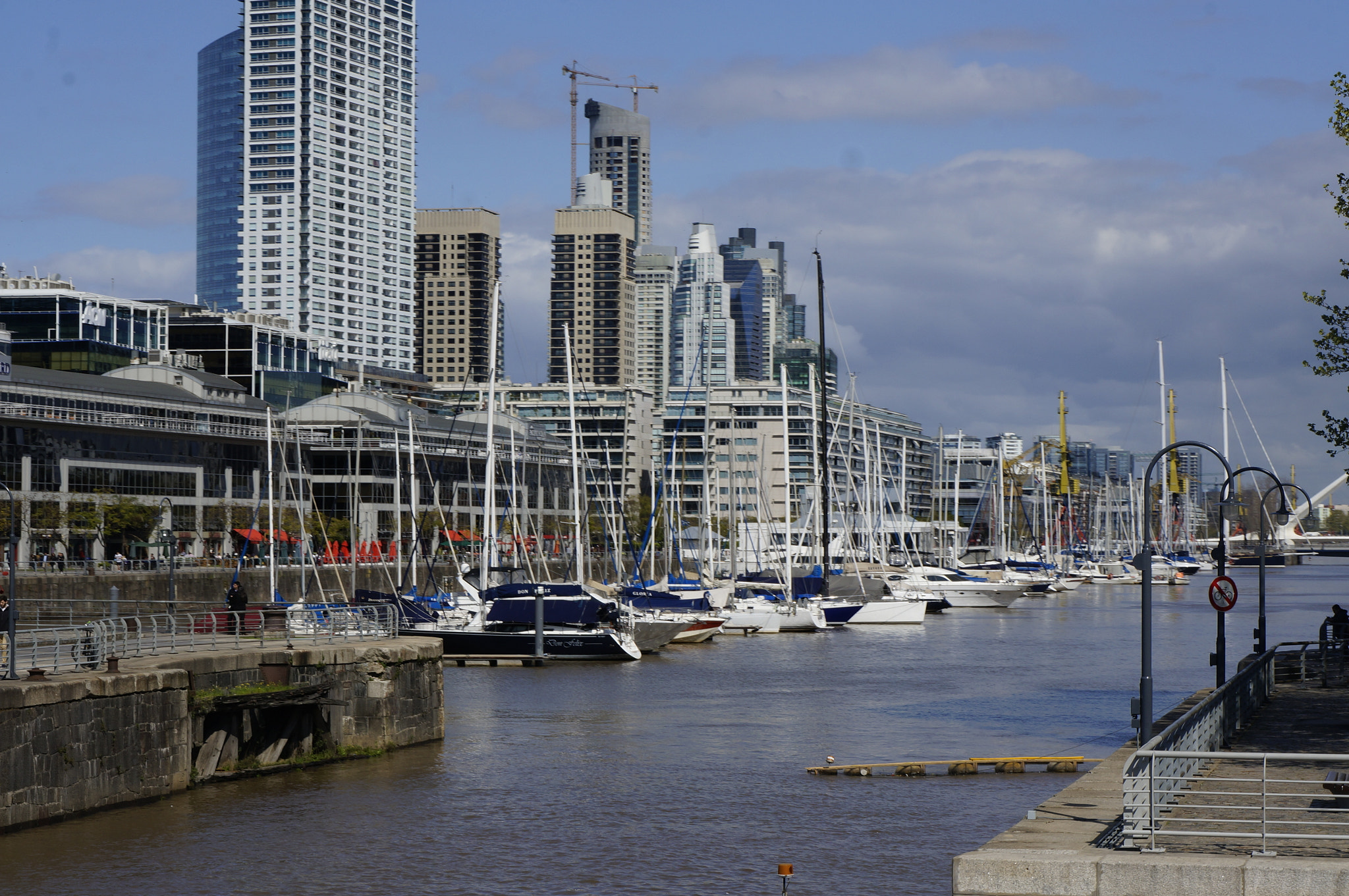 Sony Alpha NEX-6 sample photo. Day in buenos aires photography