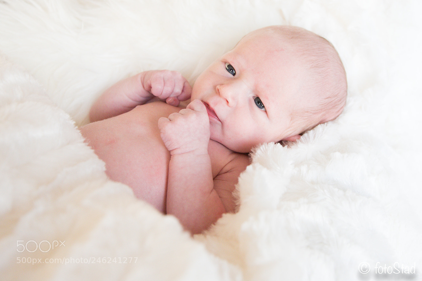 Canon EOS 6D Mark II sample photo. Babyshoot photography