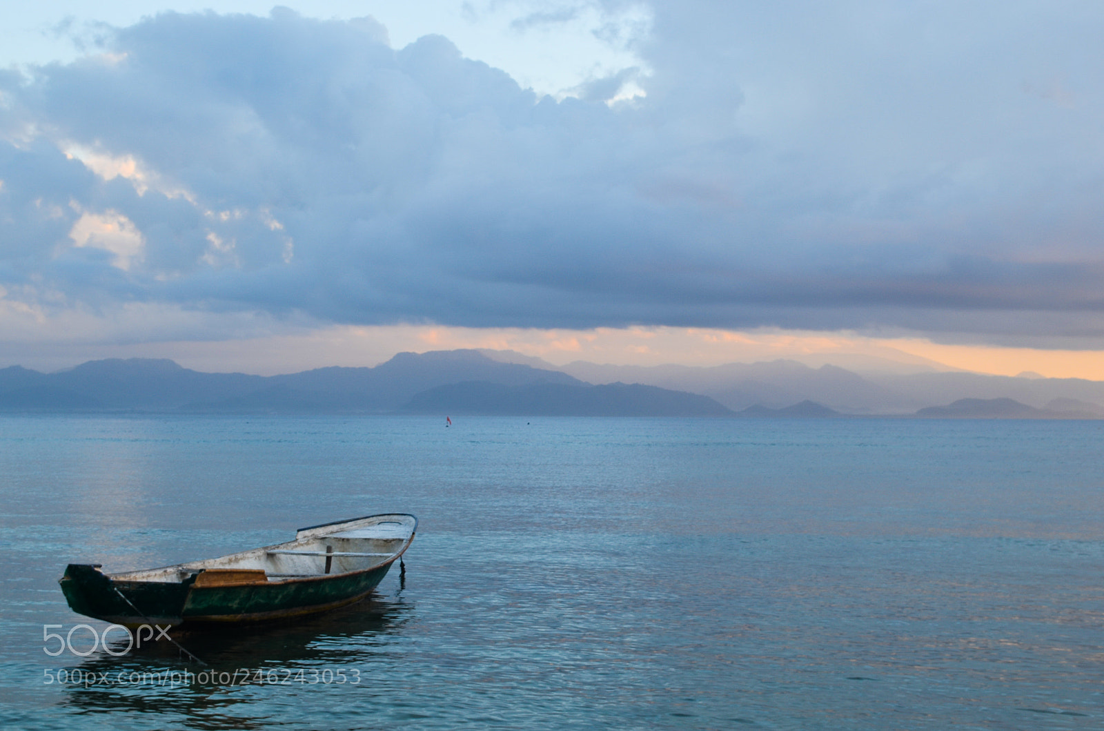 Nikon D5100 sample photo. Greenboat photography