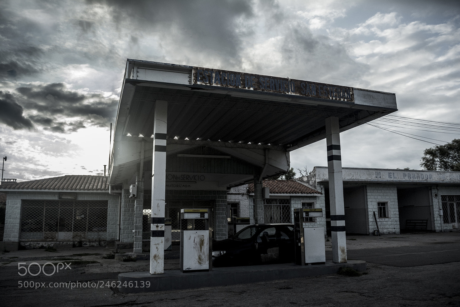 Nikon D5200 sample photo. Old fuel station which photography