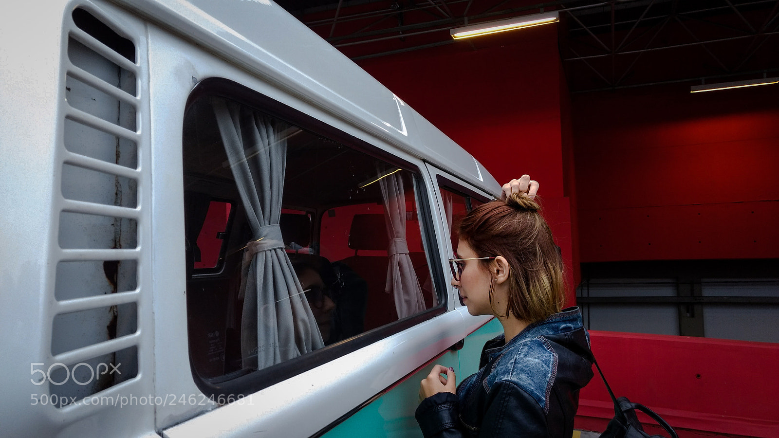 Motorola Moto Z Play sample photo. Girl and kombi photography