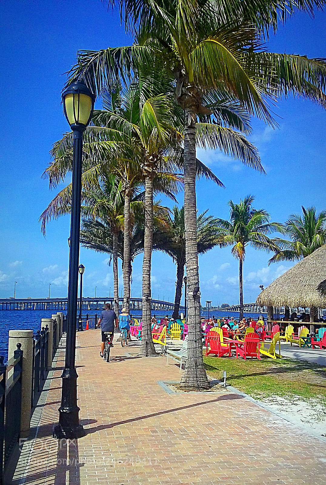 Samsung Galaxy Core Prime sample photo. Tiki bar photography