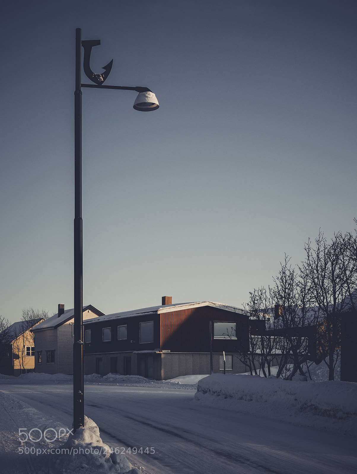 Olympus OM-D E-M5 II sample photo. Village logo light post ... photography
