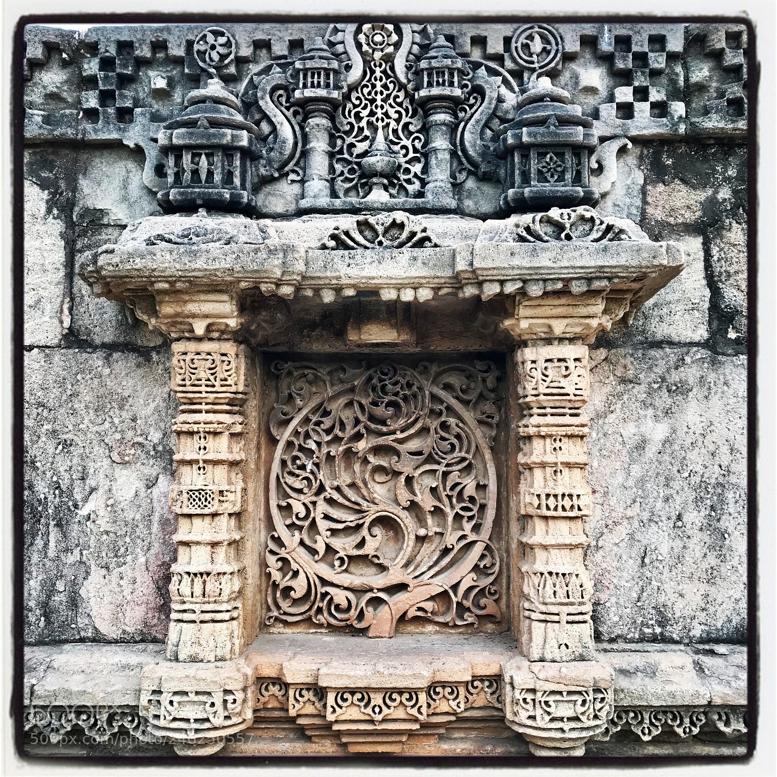 Apple iPhone 7 Plus sample photo. Stone carving photography