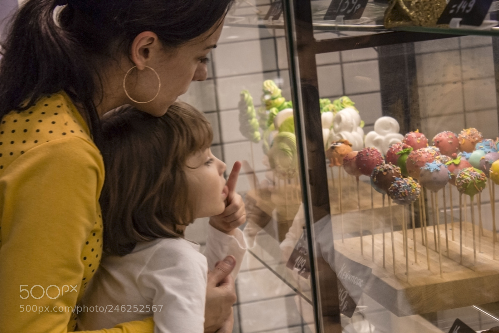Canon EOS 60D sample photo. Candy time photography