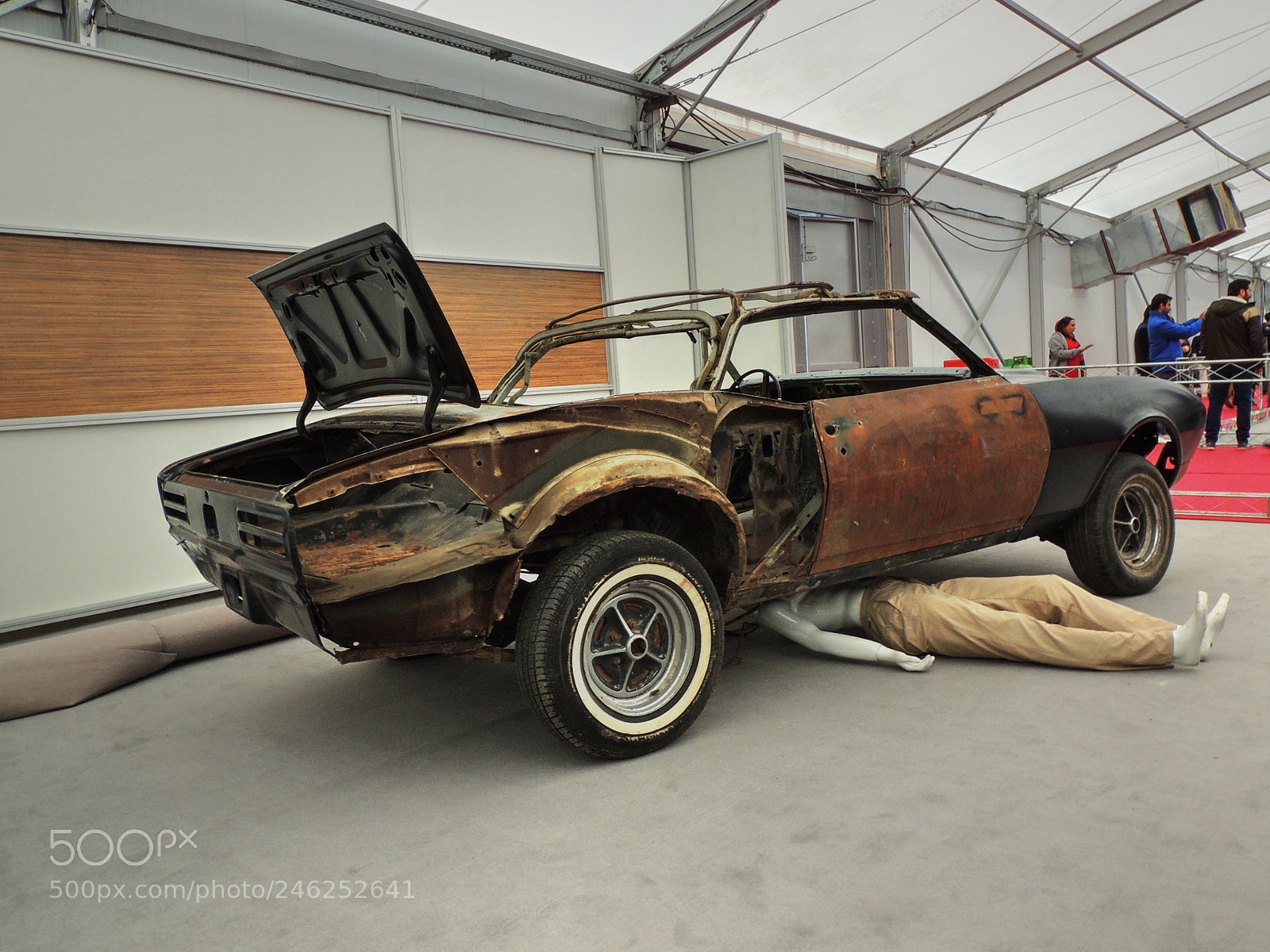 Nikon Coolpix P510 sample photo. Muscle car repair photography