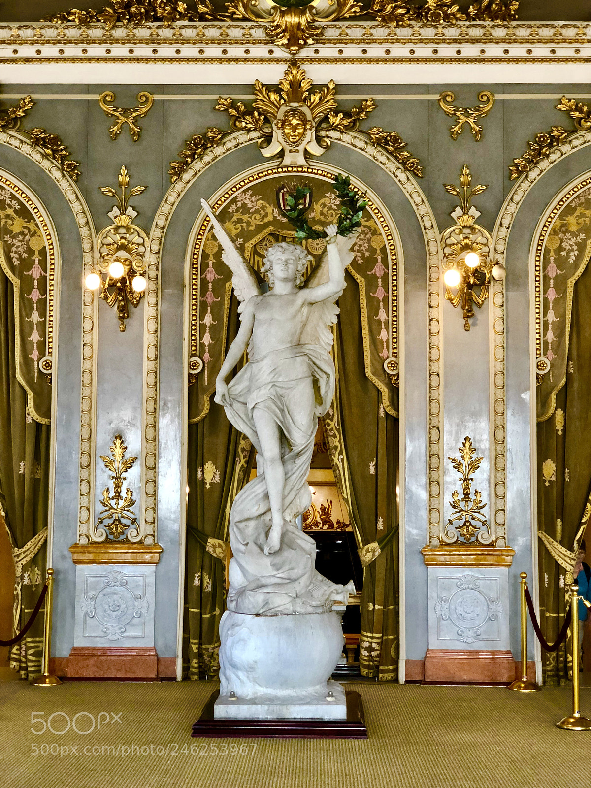 Apple iPhone X sample photo. Foyer statue photography