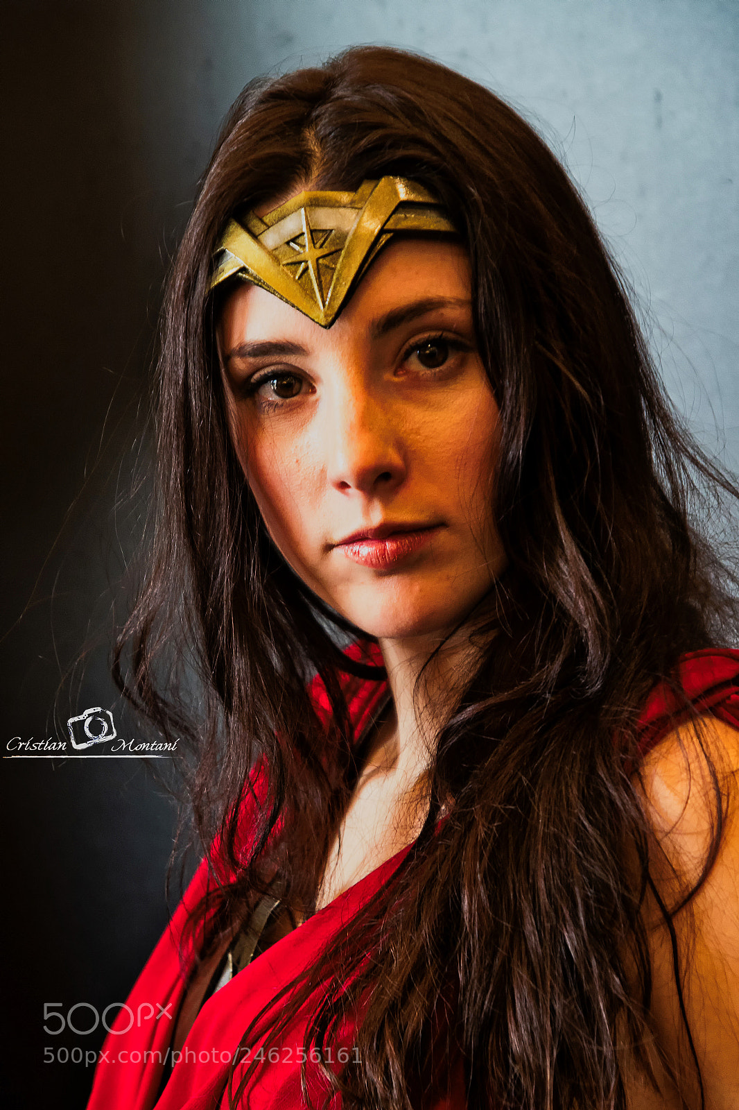 Canon EOS 1300D (EOS Rebel T6 / EOS Kiss X80) sample photo. Wonder woman cosplay photography