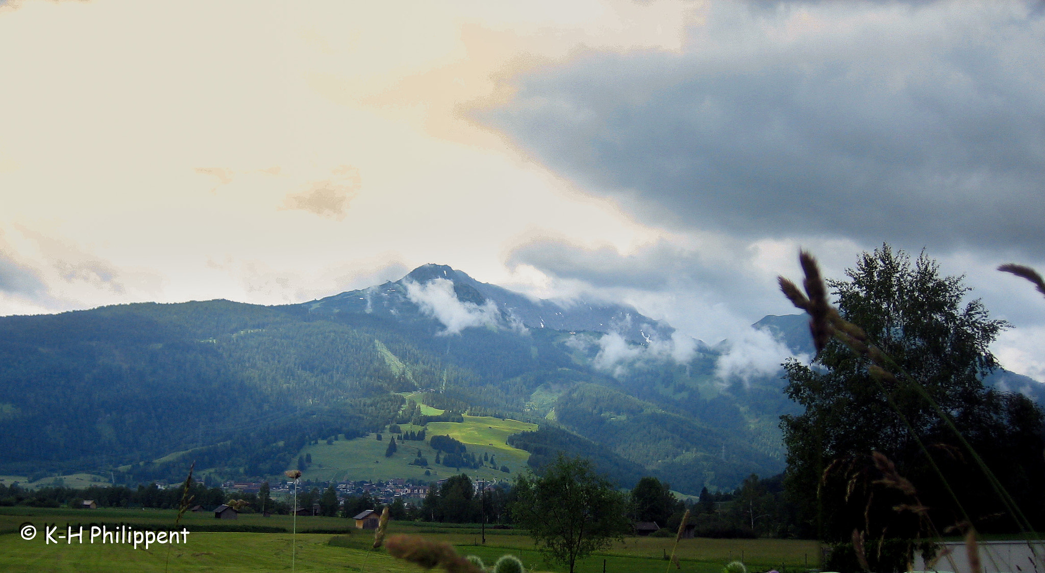 Canon DIGITAL IXUS 50 sample photo. Oberbayern (germany), the sun dispels the thick black clouds photography