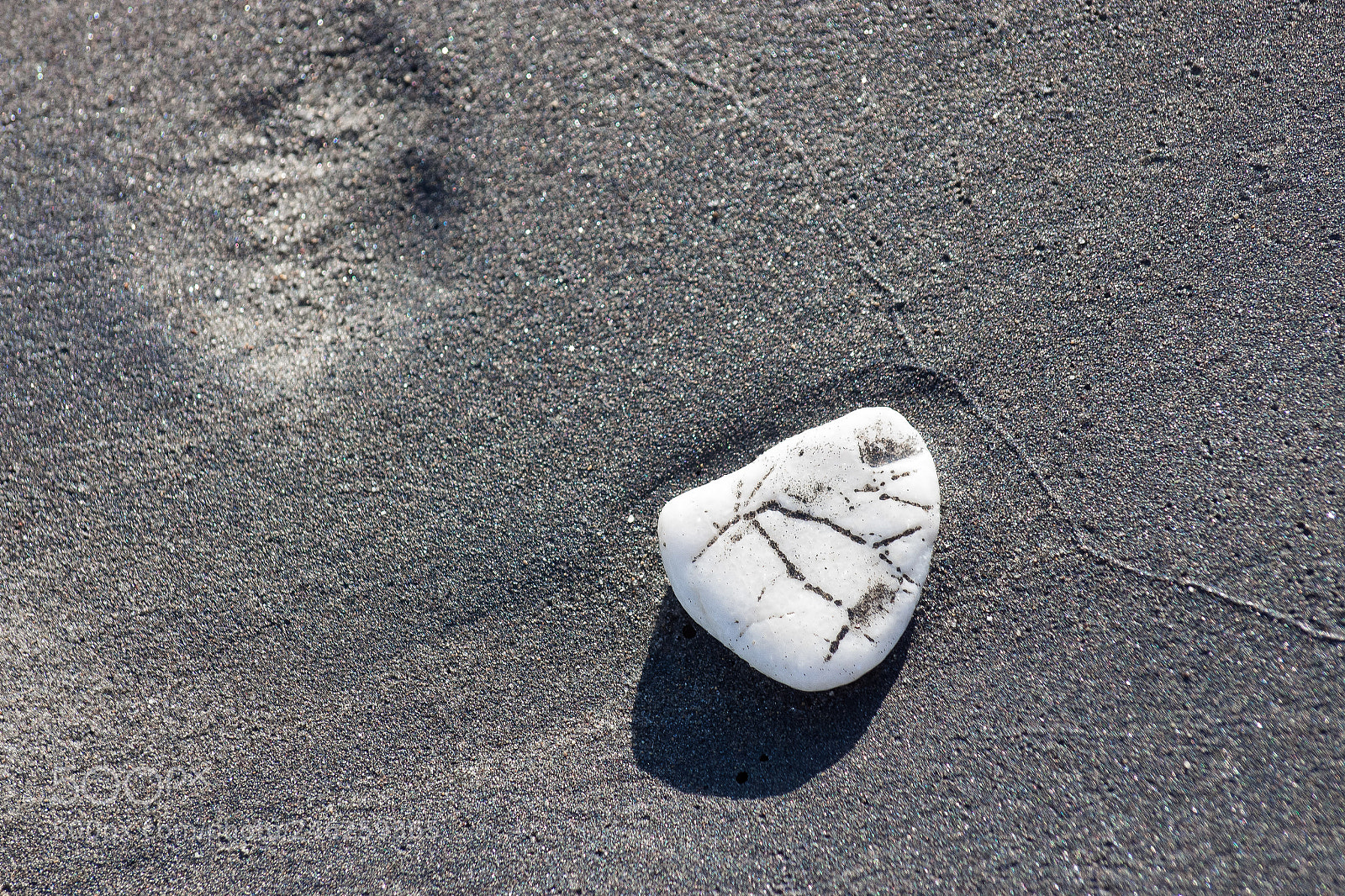 Canon EOS 700D (EOS Rebel T5i / EOS Kiss X7i) sample photo. Stone in the sand photography