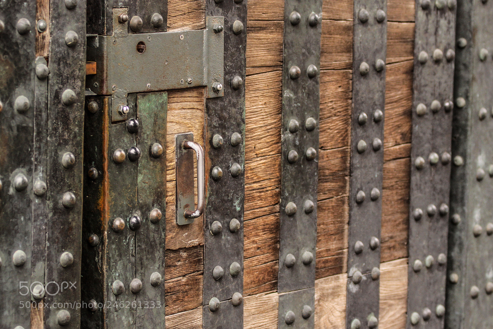 Canon EOS 50D sample photo. The emperors door photography