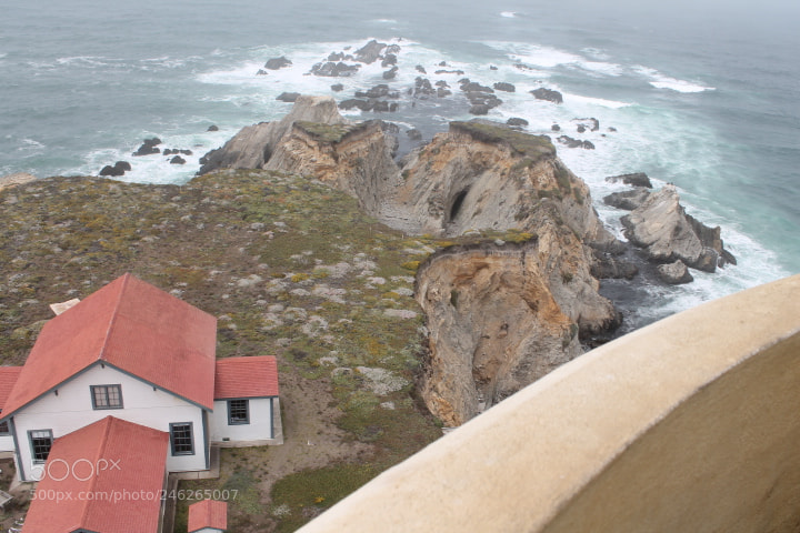 Canon EOS 1100D (EOS Rebel T3 / EOS Kiss X50) sample photo. Looking down on lh photography