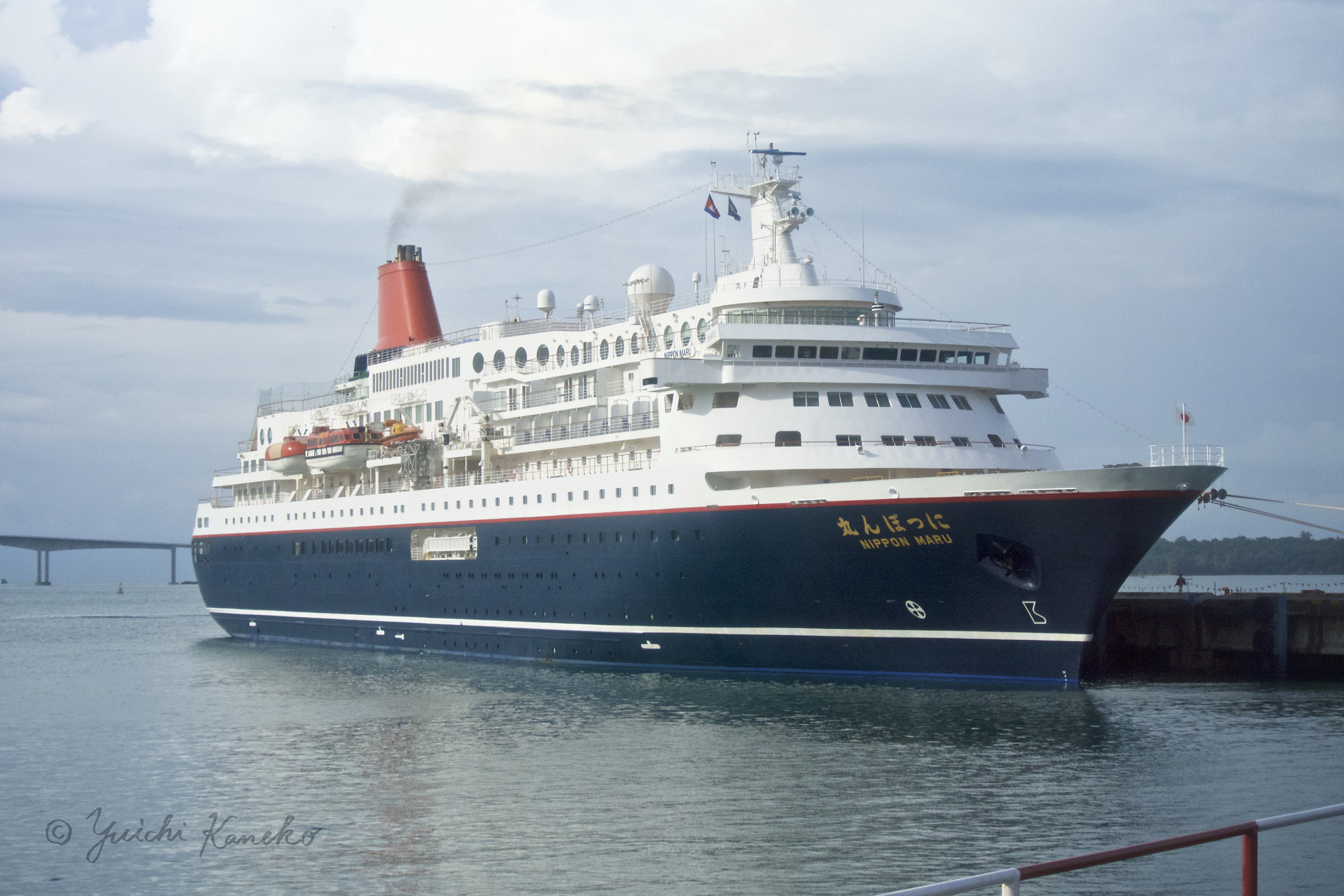 Panasonic Lumix DMC-GX85 (Lumix DMC-GX80 / Lumix DMC-GX7 Mark II) sample photo. Idling nippon maru photography