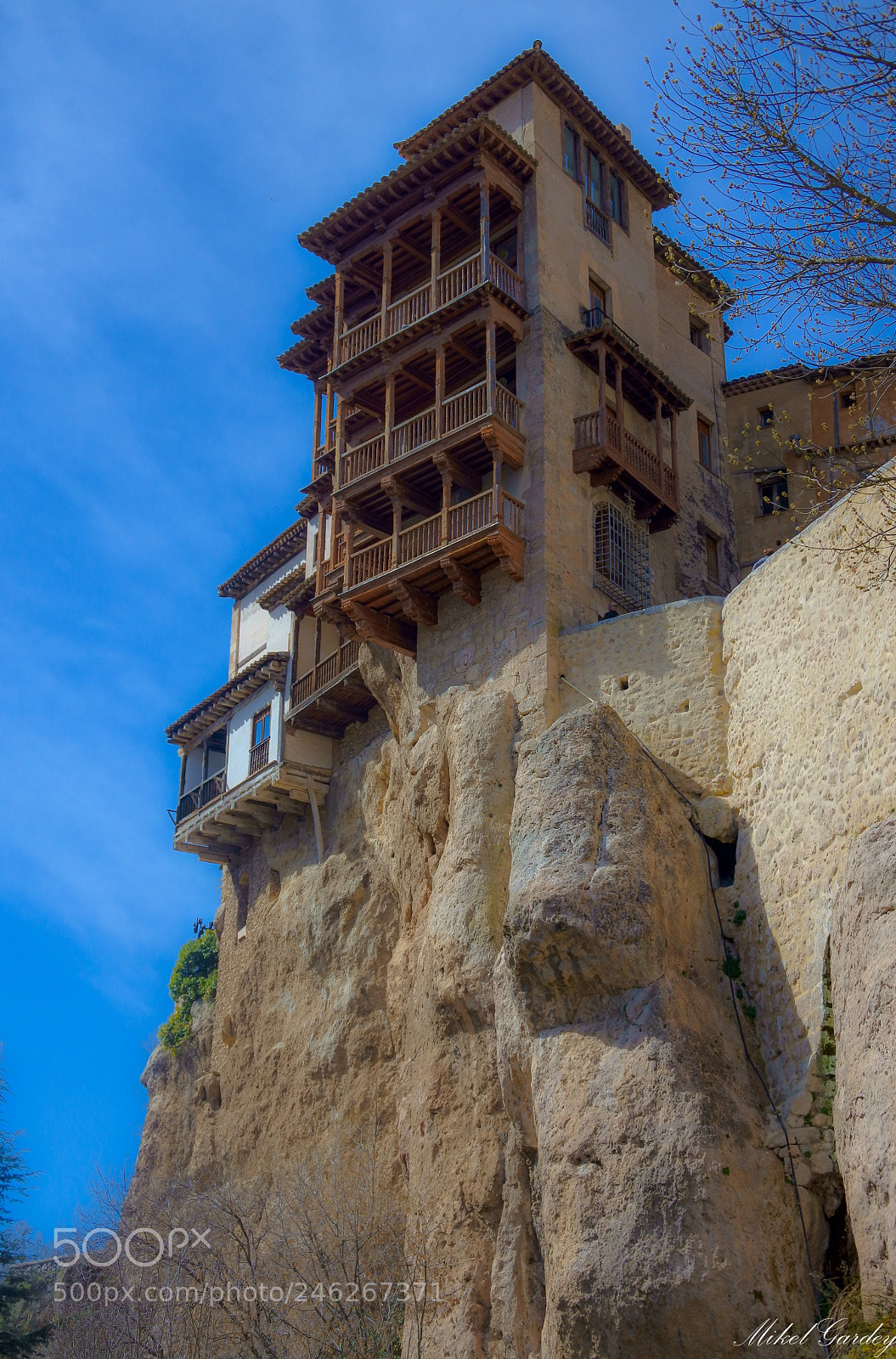 Nikon 1 J5 sample photo. Casas colgadas photography