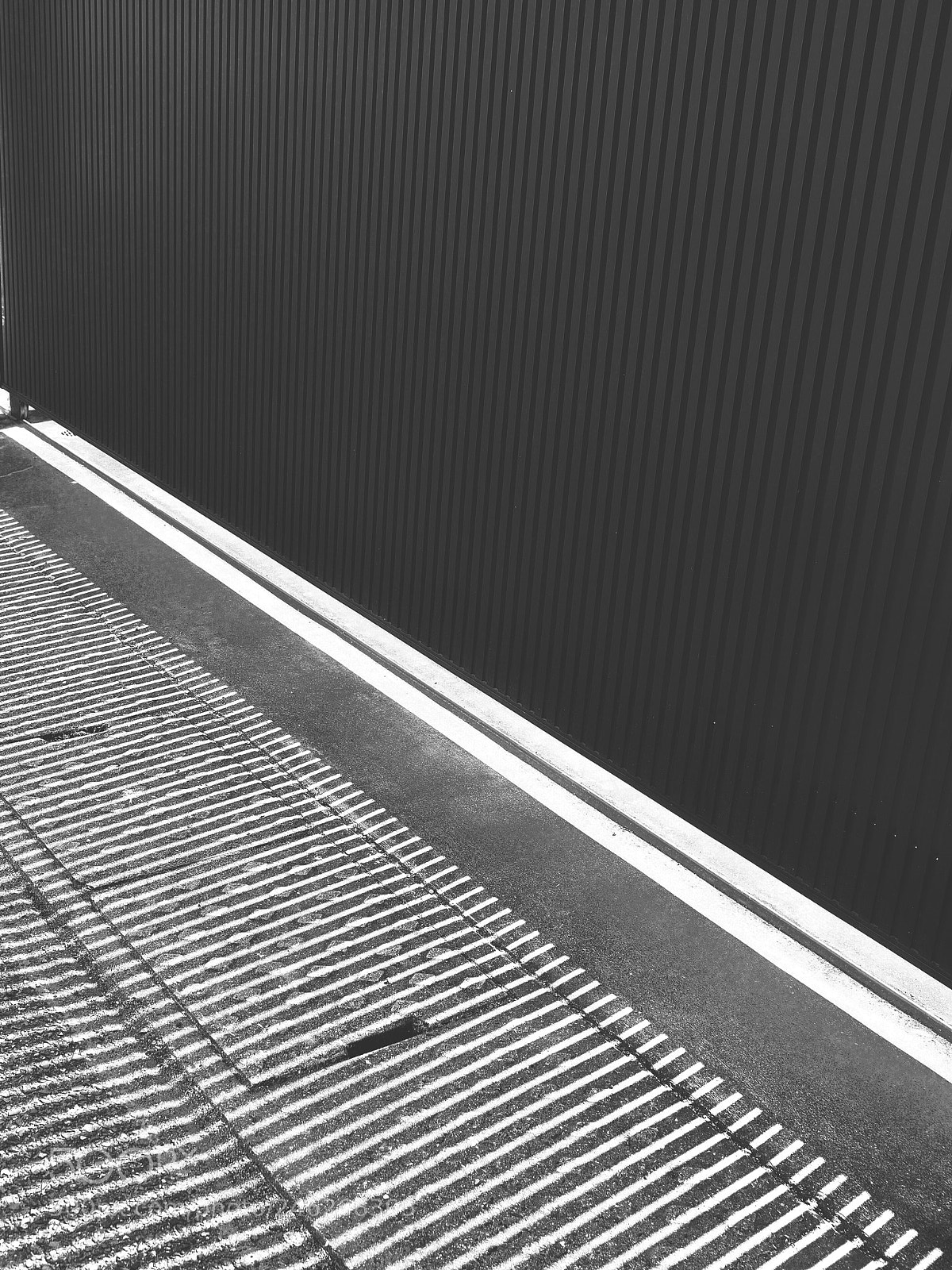Olympus OM-D E-M5 II sample photo. Closed gate photography
