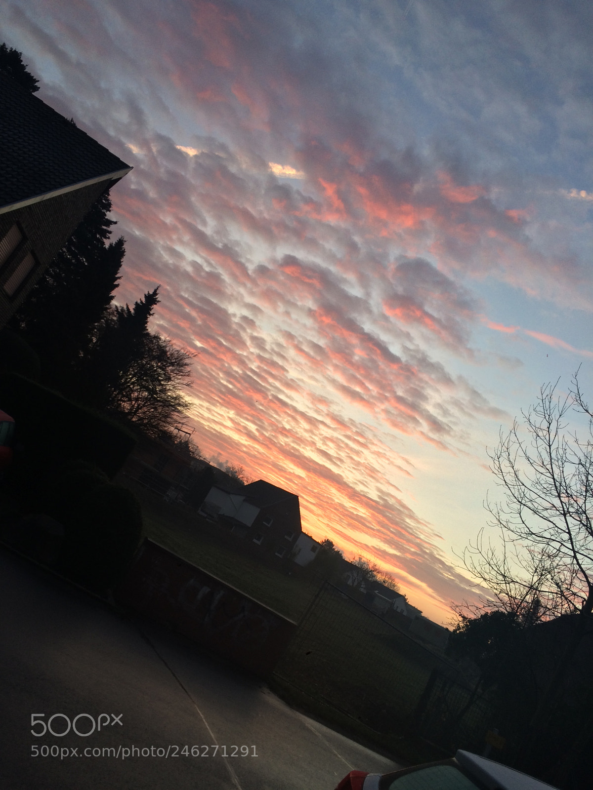 Apple iPhone 5s sample photo. Lila wolken mehr muss photography