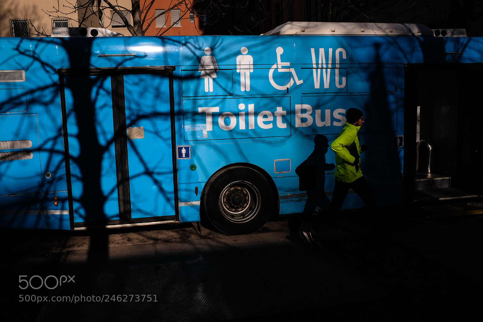 Fujifilm X100T sample photo. Urgency photography