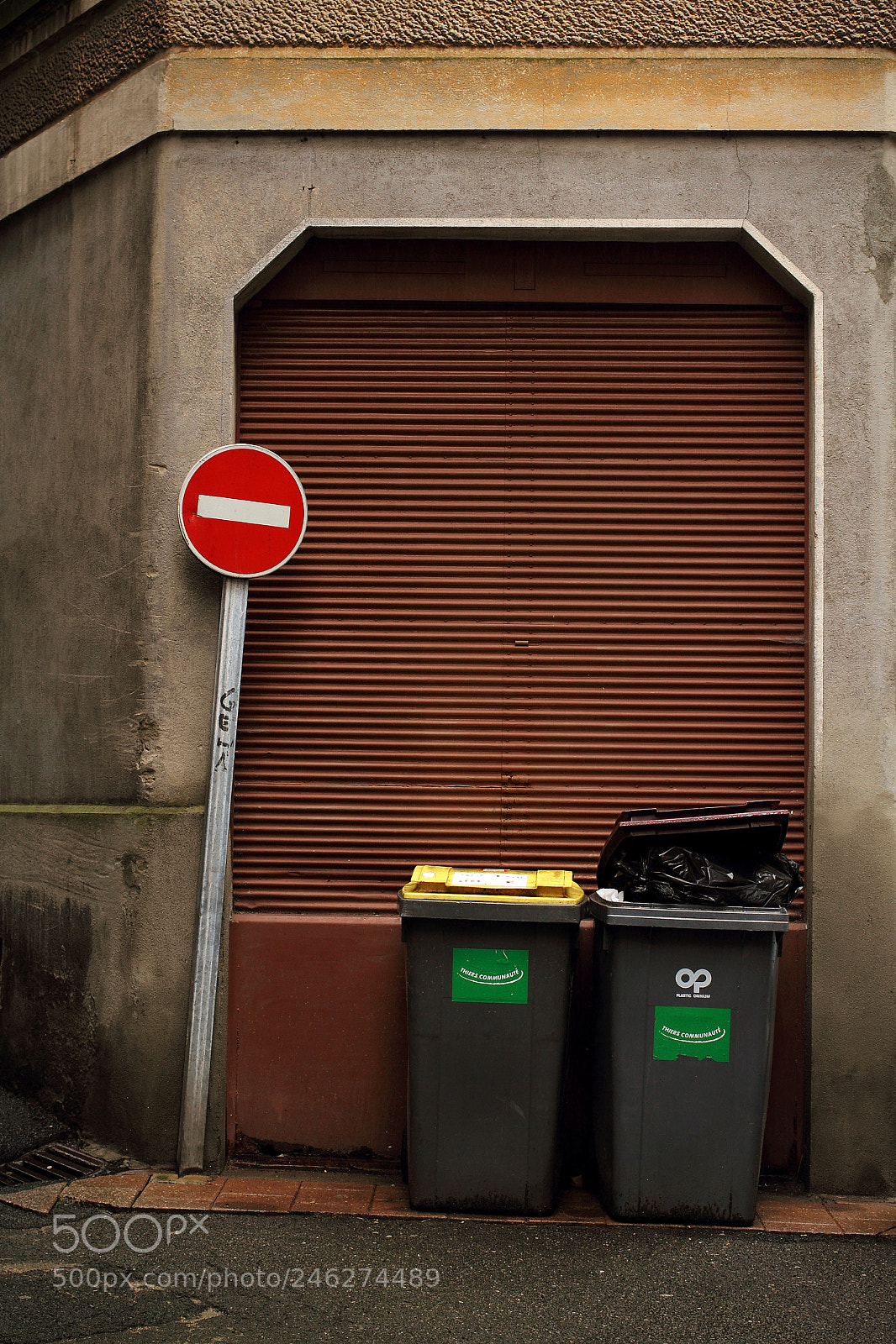 Canon EOS 7D sample photo. Les poubelles qui sourient photography
