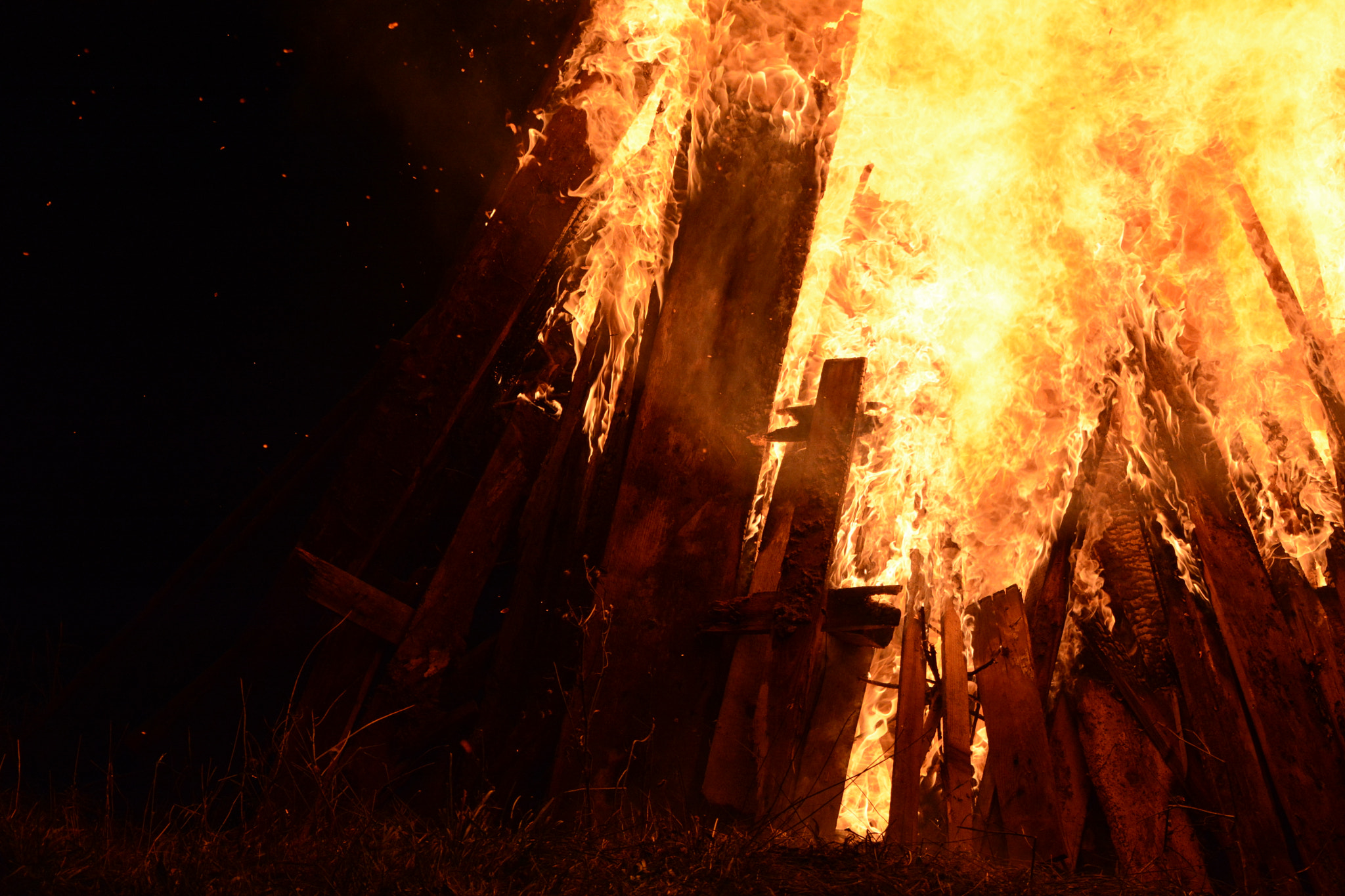 Nikon D7100 sample photo. Flames photography