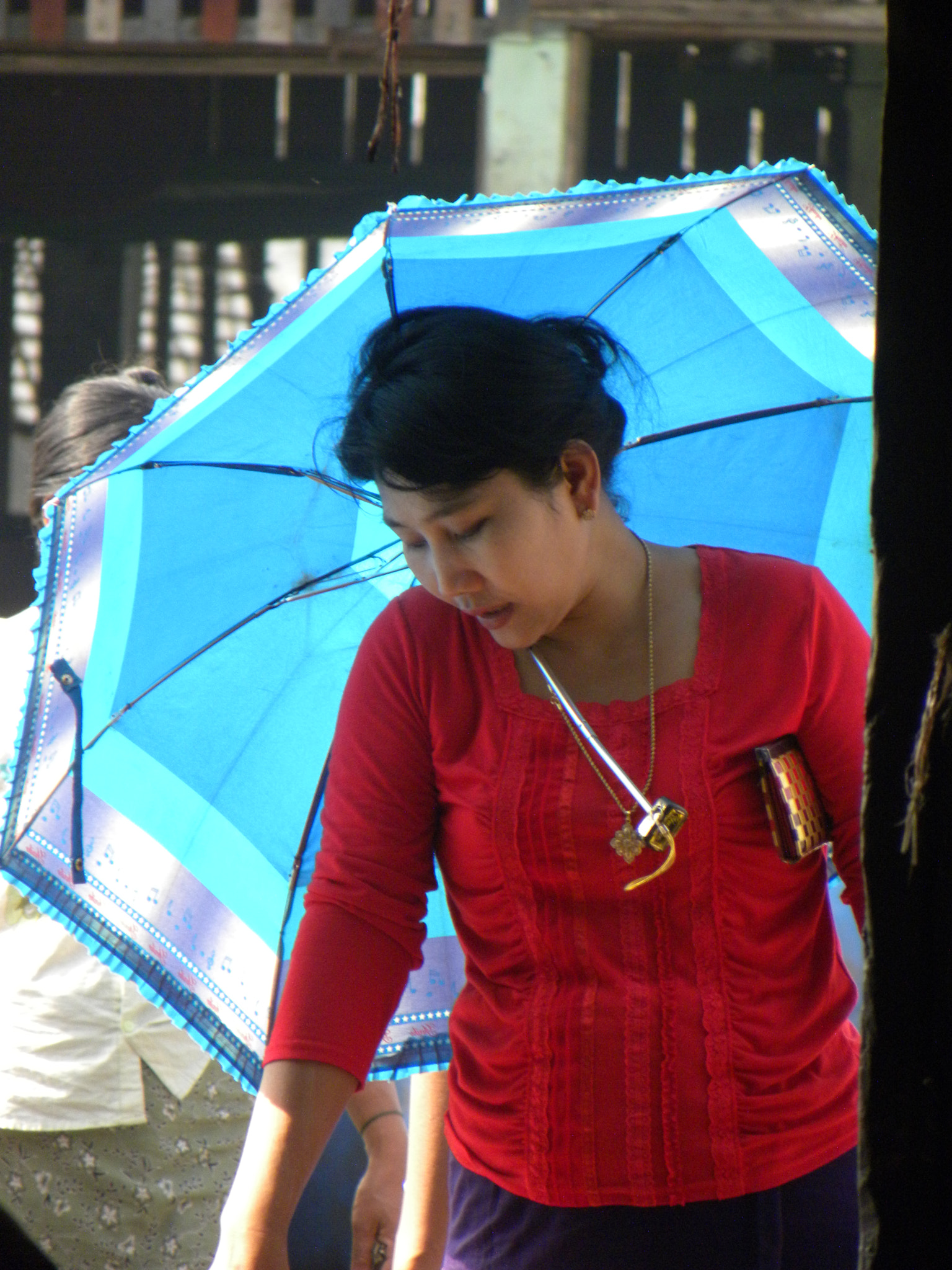 Nikon Coolpix P90 sample photo. Burmese lady photography