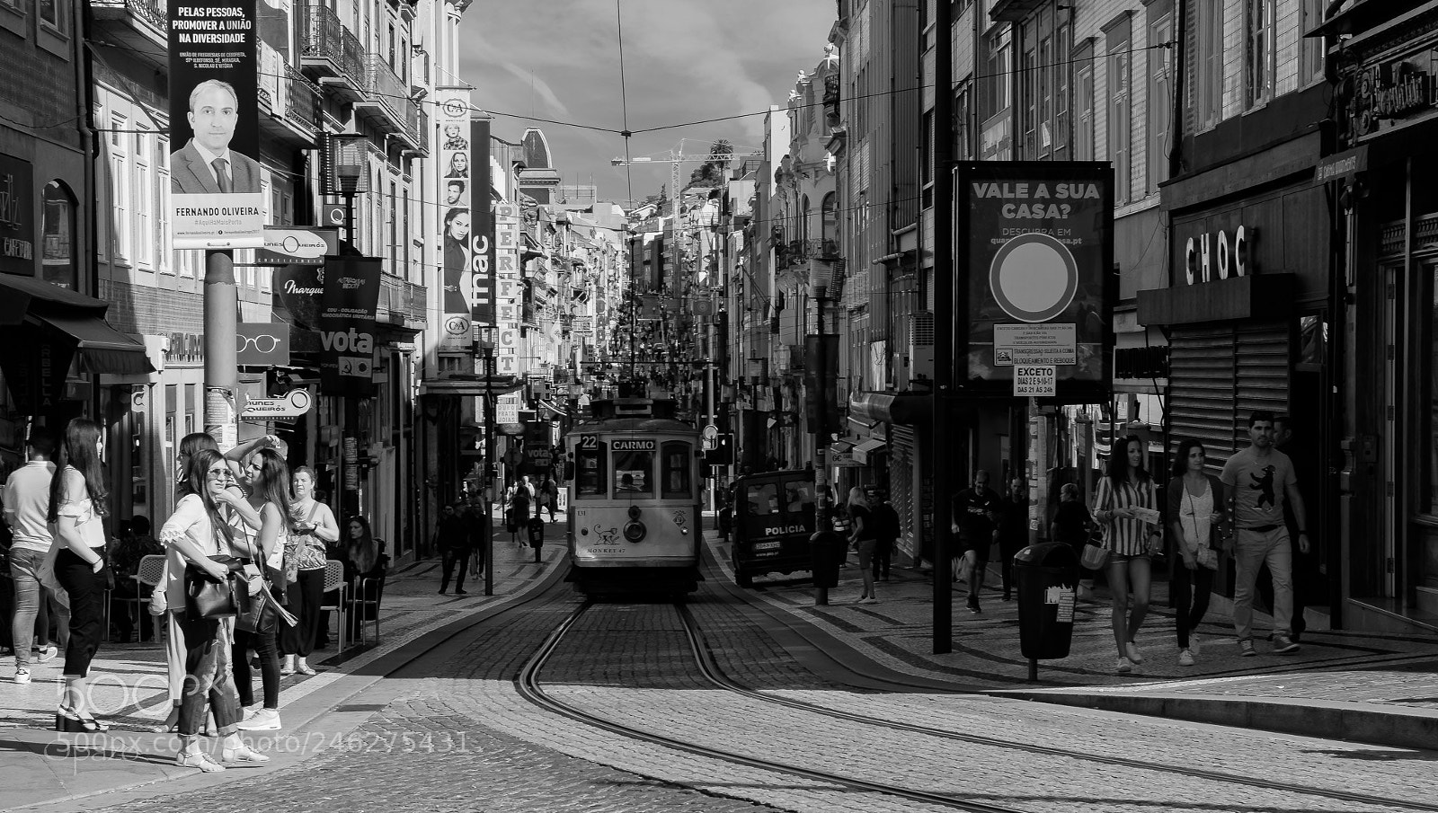 Fujifilm X-T2 sample photo. Callejeando por oporto. photography