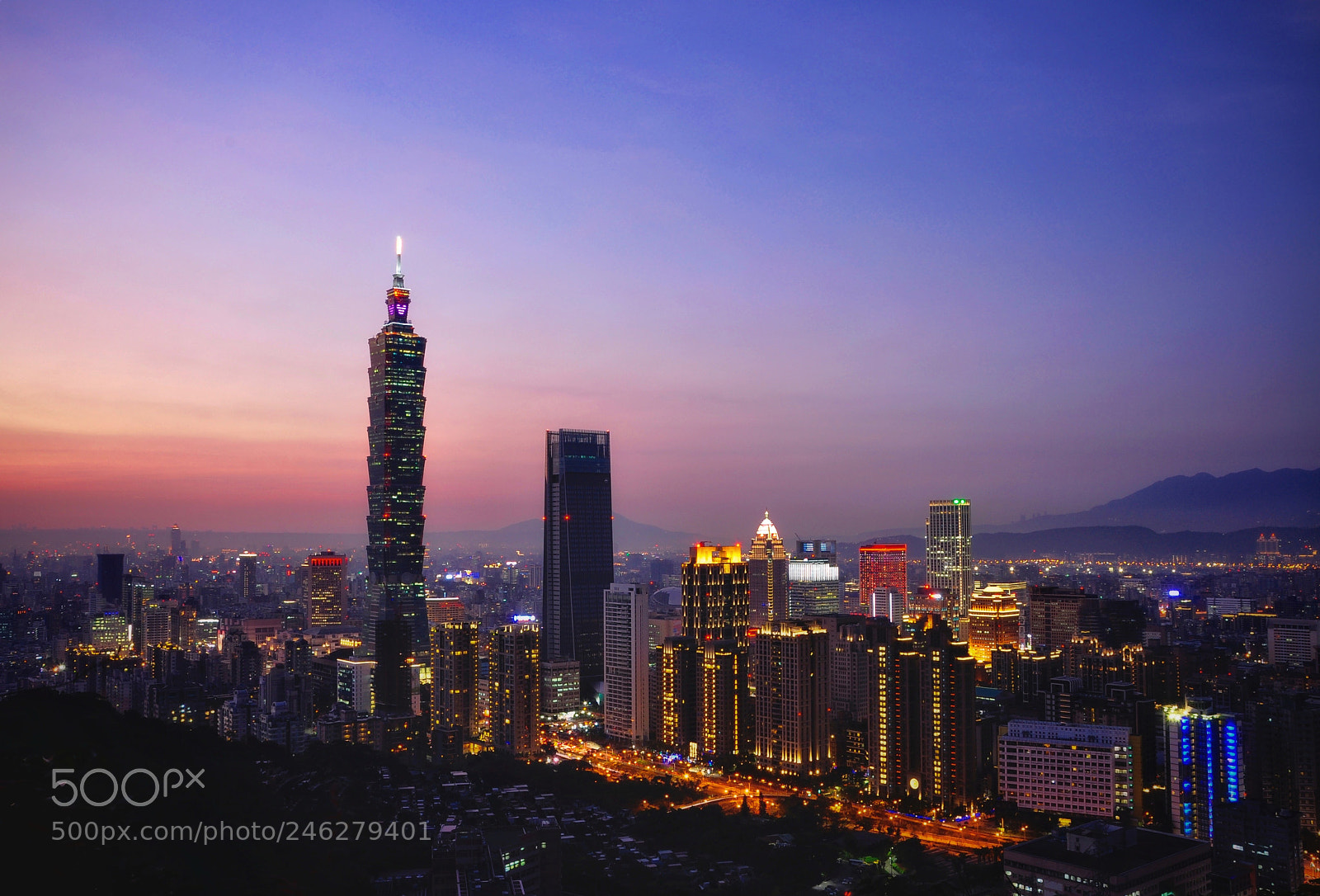 Nikon D90 sample photo. Taipei 101 at sunset photography