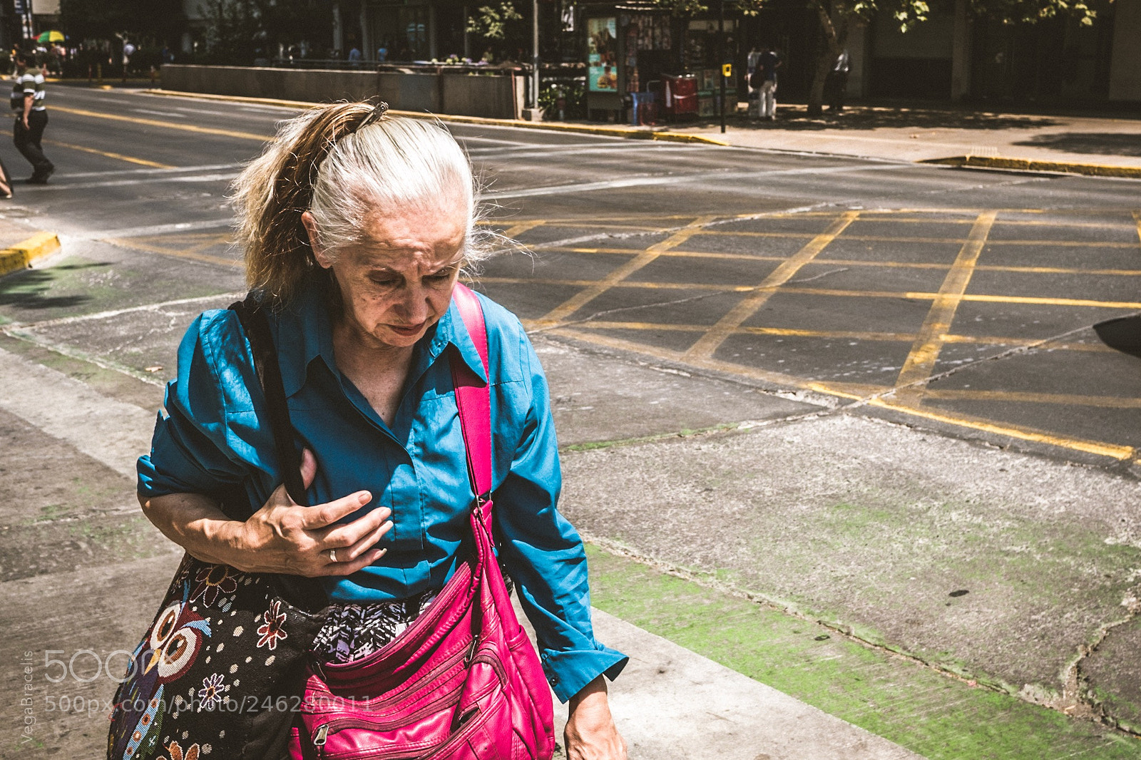 Fujifilm X-T2 sample photo. Red bag photography