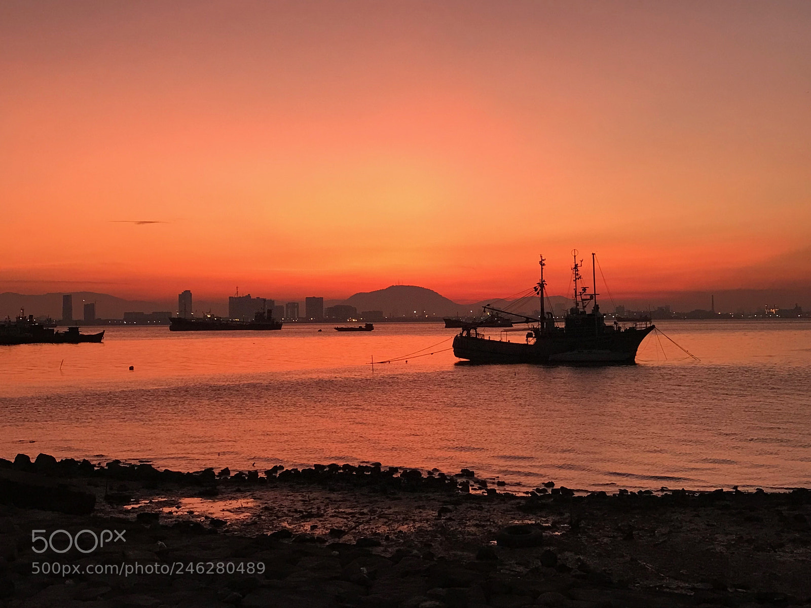Apple iPhone 7 Plus sample photo. Abandoned ship @ sunrise bay photography