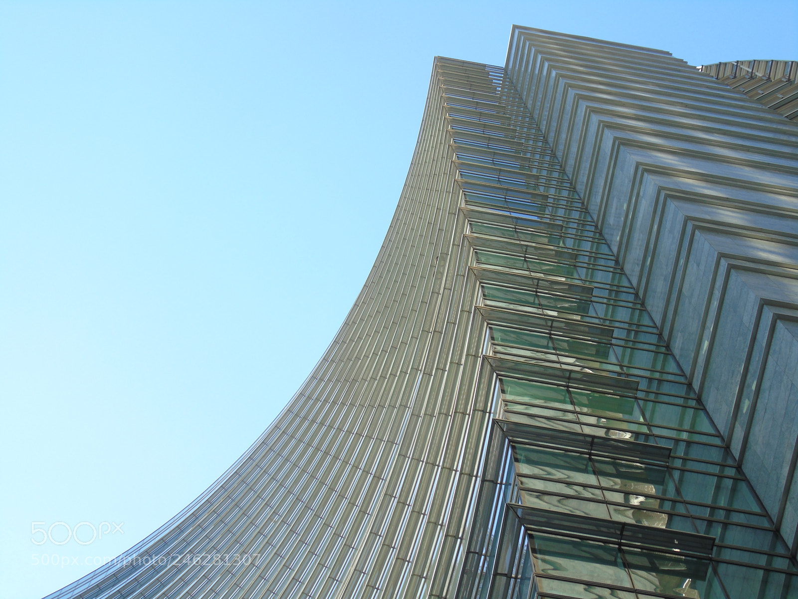 Sony Cyber-shot DSC-H400 sample photo. Skyscraper from milan photography