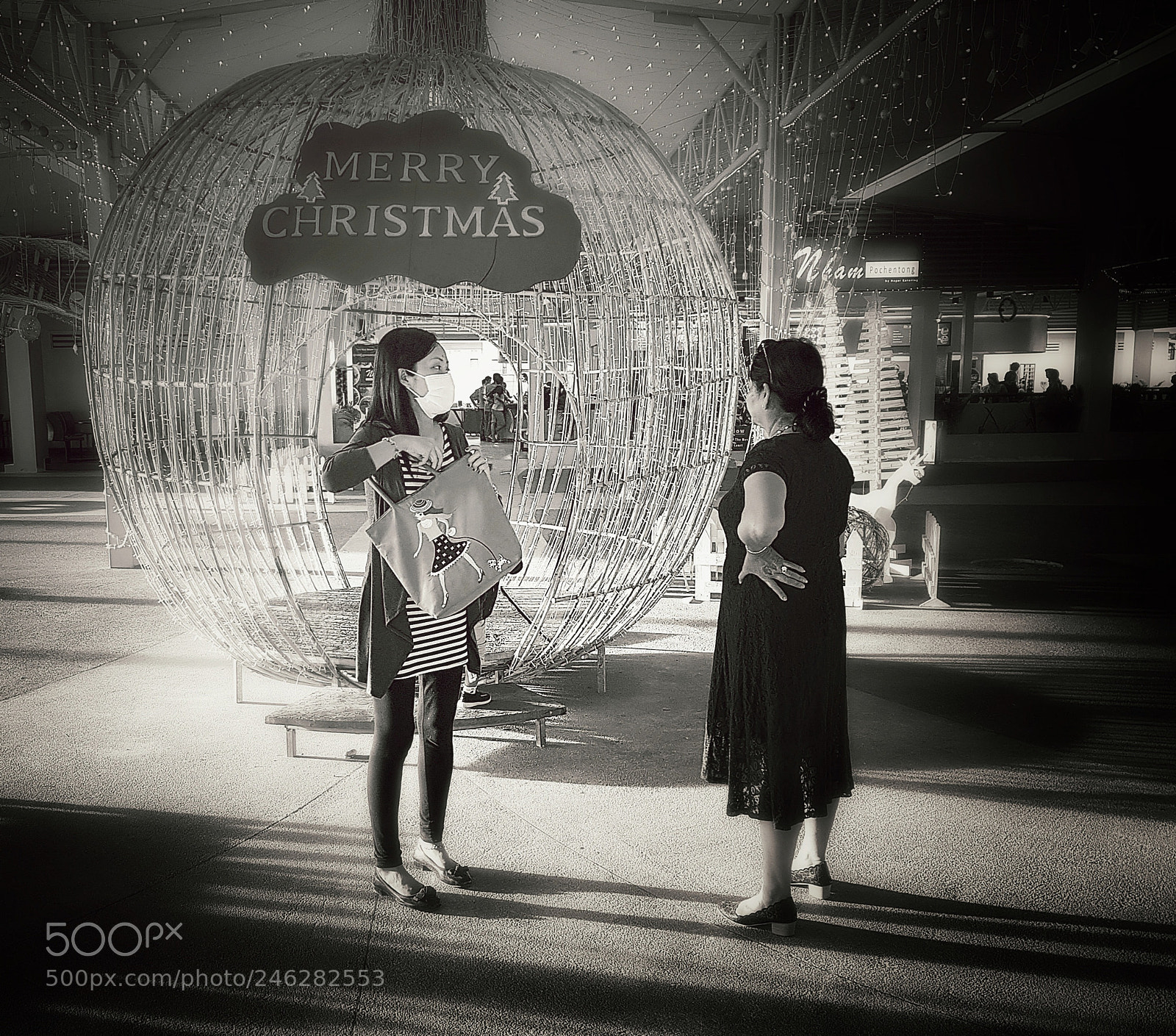 Samsung Galaxy S7 sample photo. Phnom penh xmas airport photography
