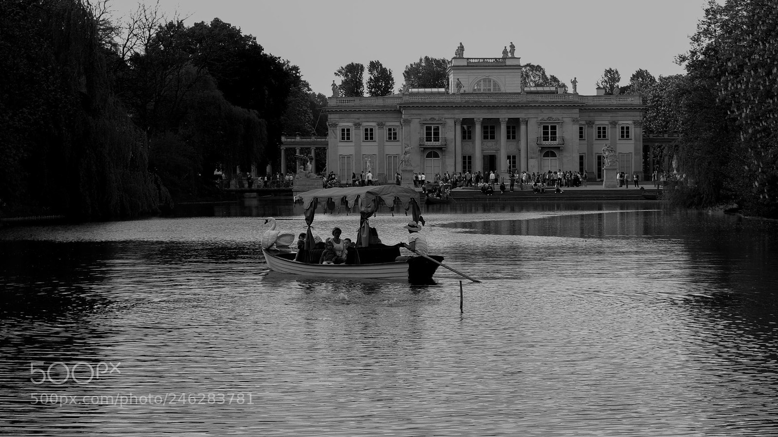 Canon EOS 700D (EOS Rebel T5i / EOS Kiss X7i) sample photo. Gondola photography