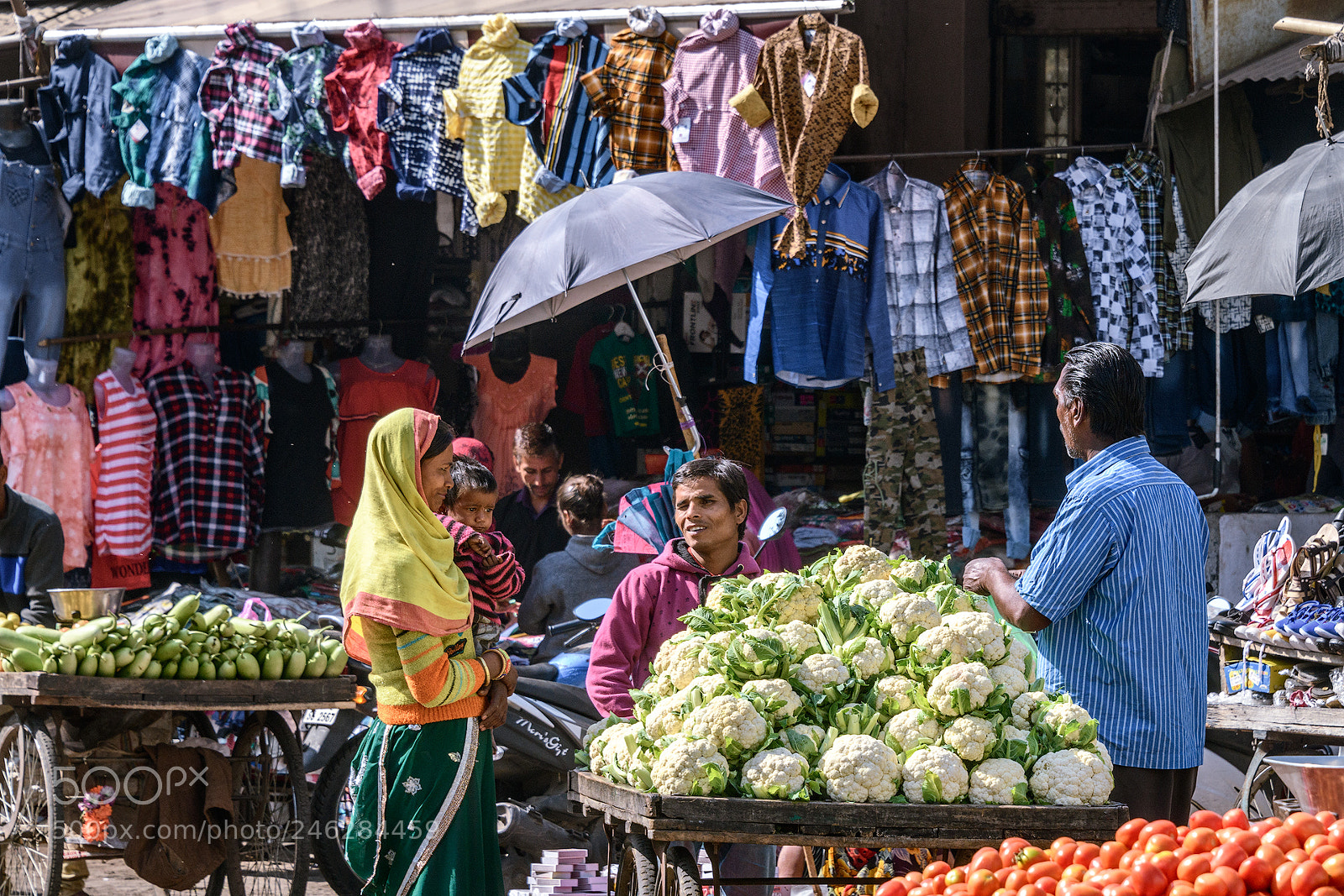 Nikon D850 sample photo. Cauliflower vendor photography