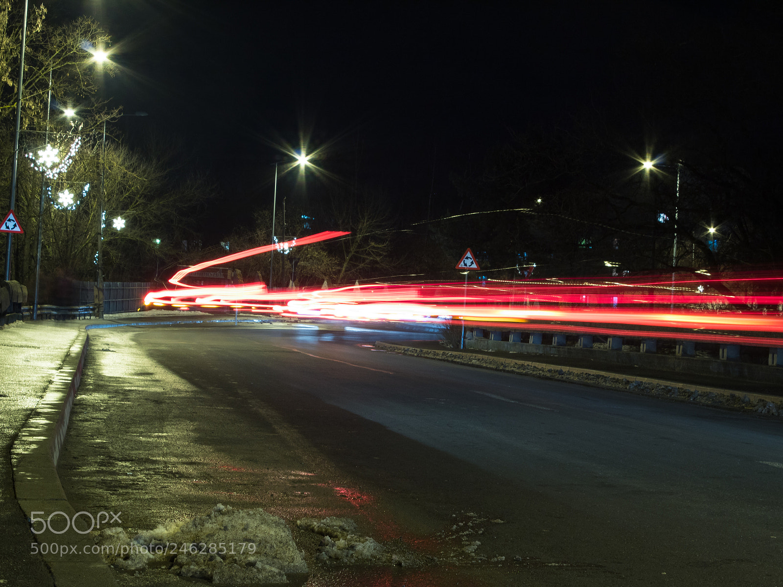 Canon EOS 1300D (EOS Rebel T6 / EOS Kiss X80) sample photo. Lighttrails photography