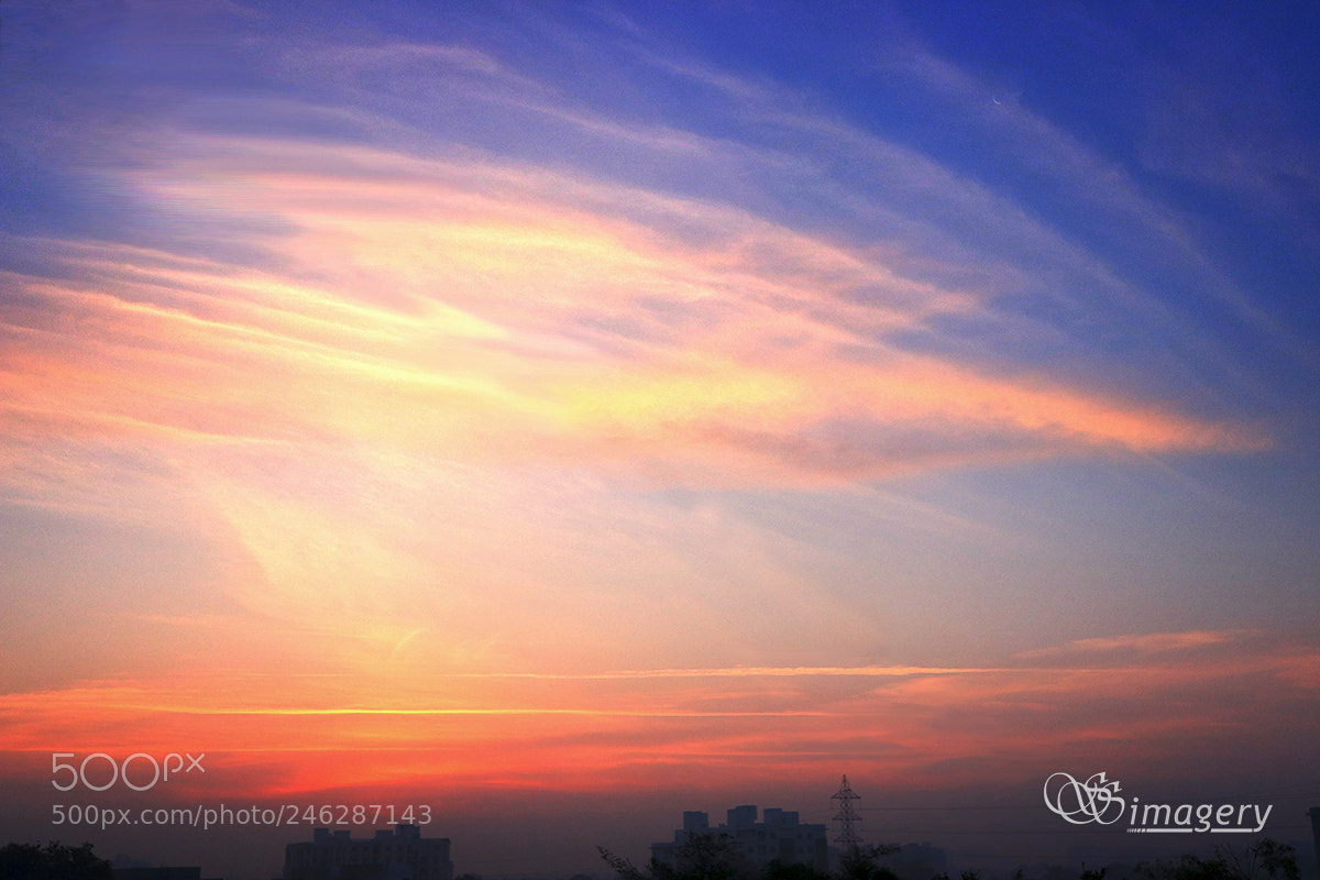 Canon EOS 200D (EOS Rebel SL2 / EOS Kiss X9) sample photo. A colorful morning! photography
