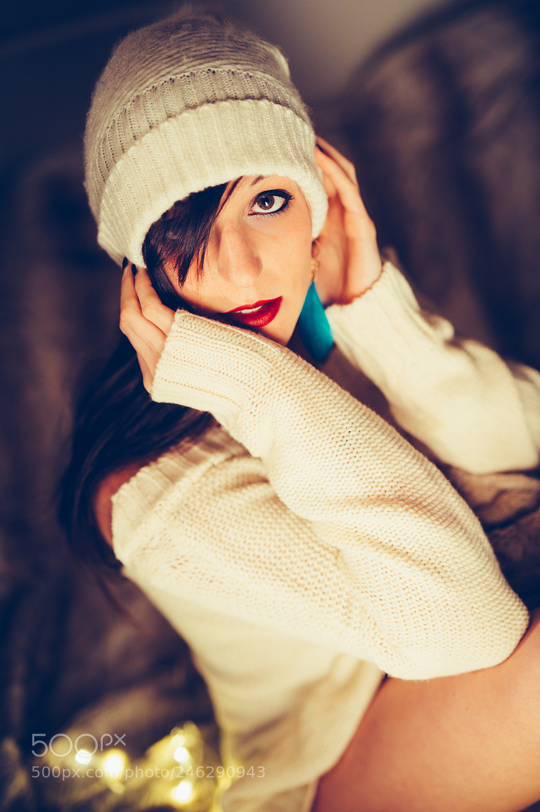 Nikon D4 sample photo. Elodie : cosy warm portrait photography
