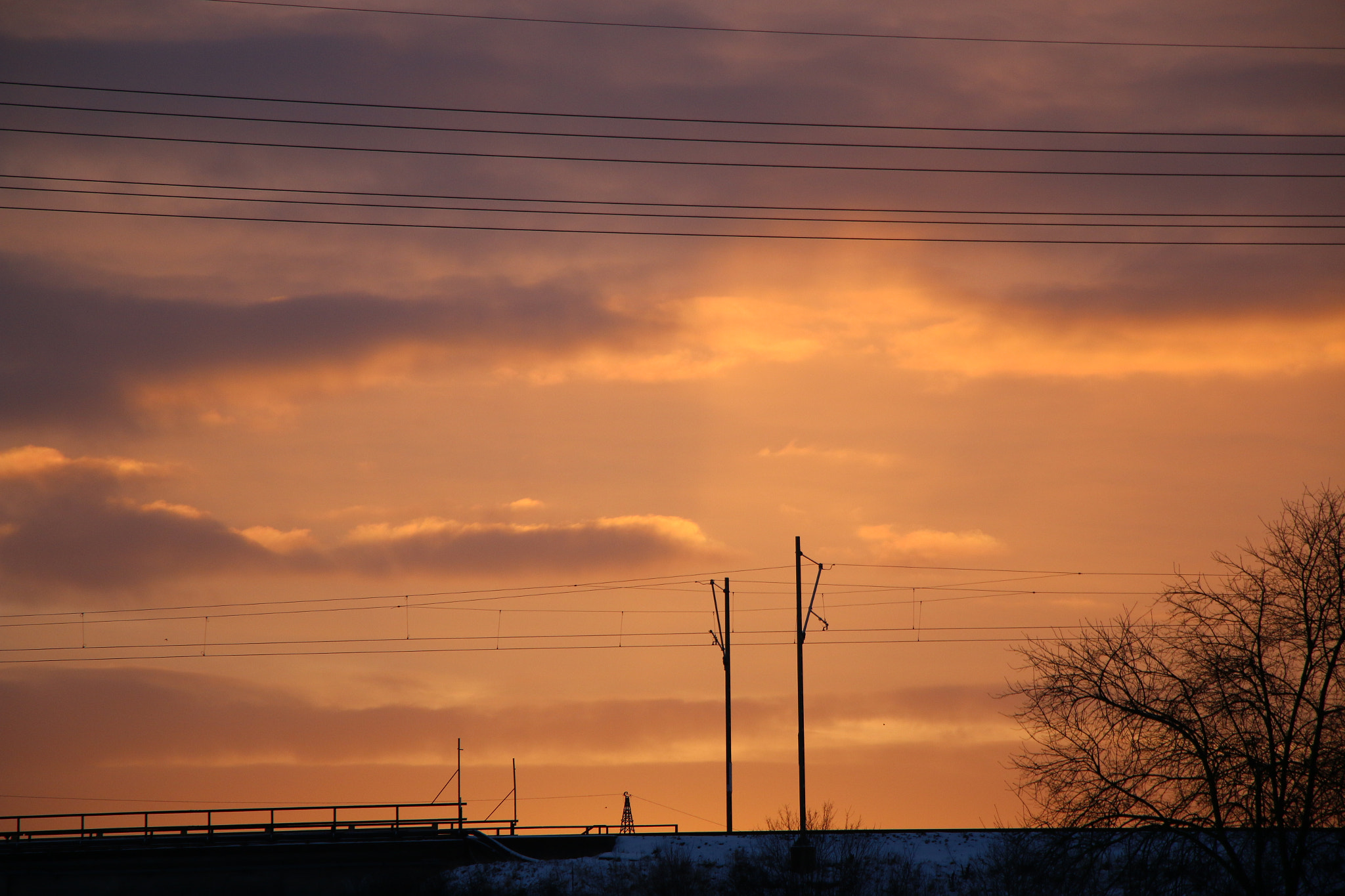 Canon EOS 70D + Canon EF-S 18-135mm F3.5-5.6 IS USM sample photo. Wintersunrise photography