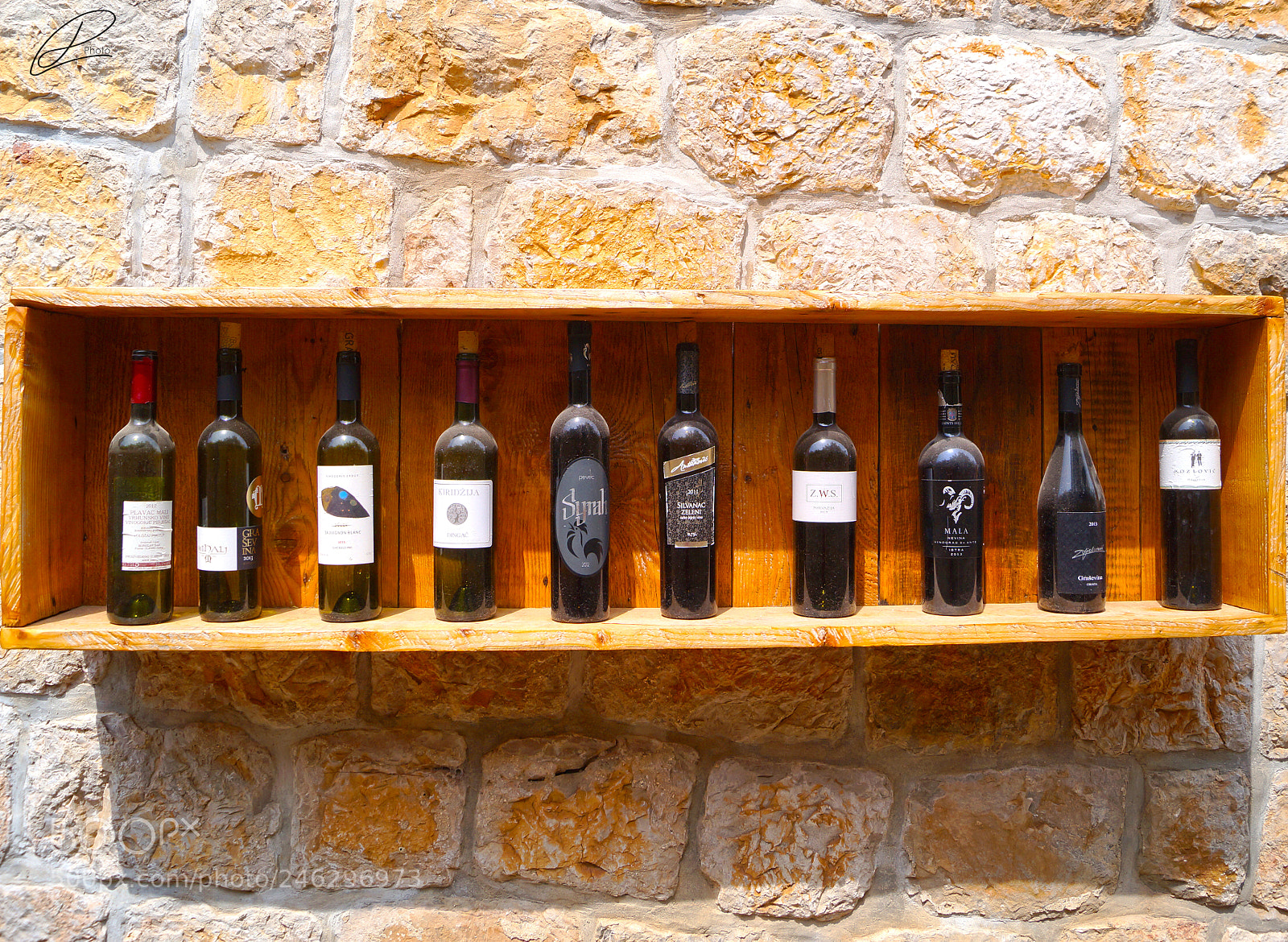 Sony SLT-A37 sample photo. Wine's seller photography