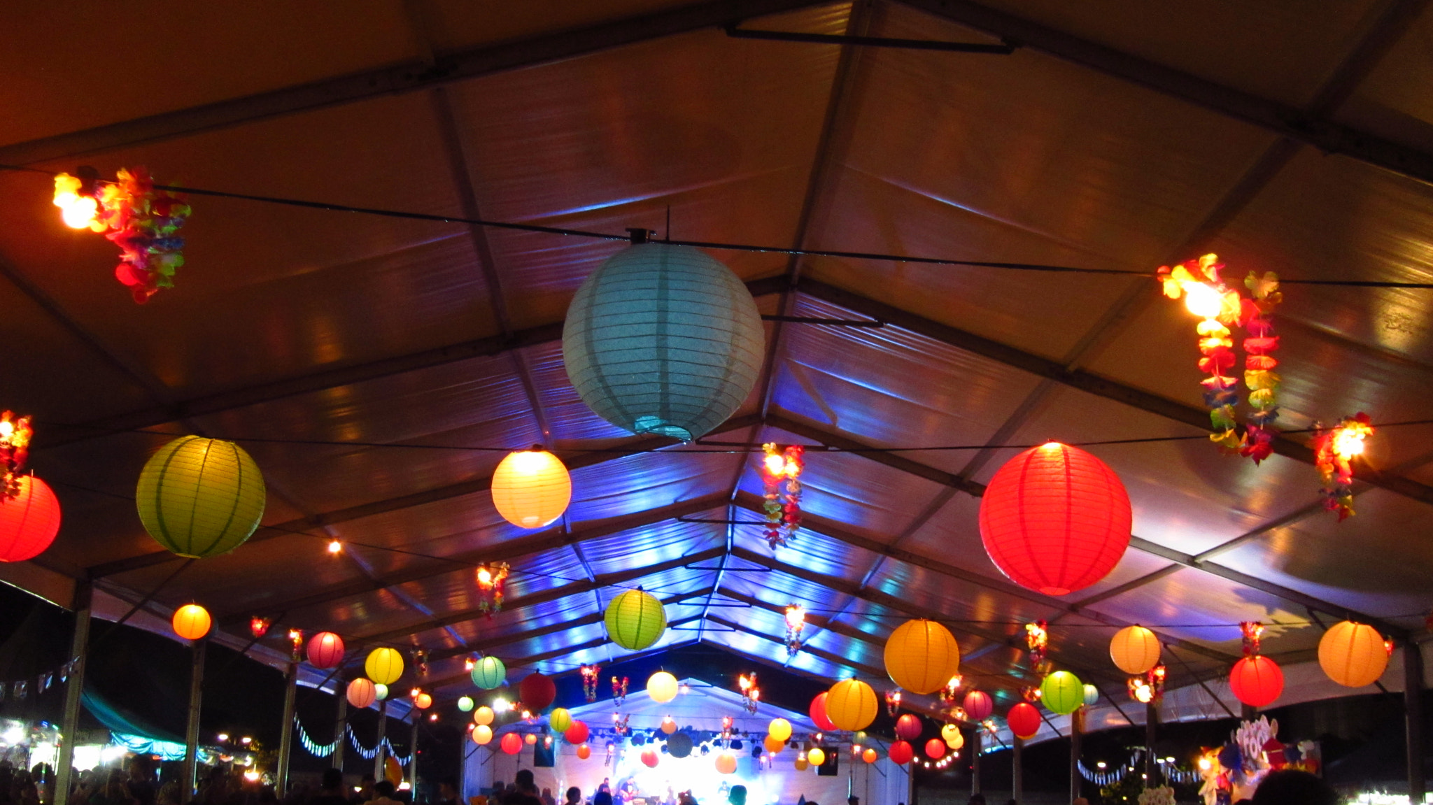 Canon PowerShot ELPH 500 HS (IXUS 310 HS / IXY 31S) sample photo. Lanterns photography