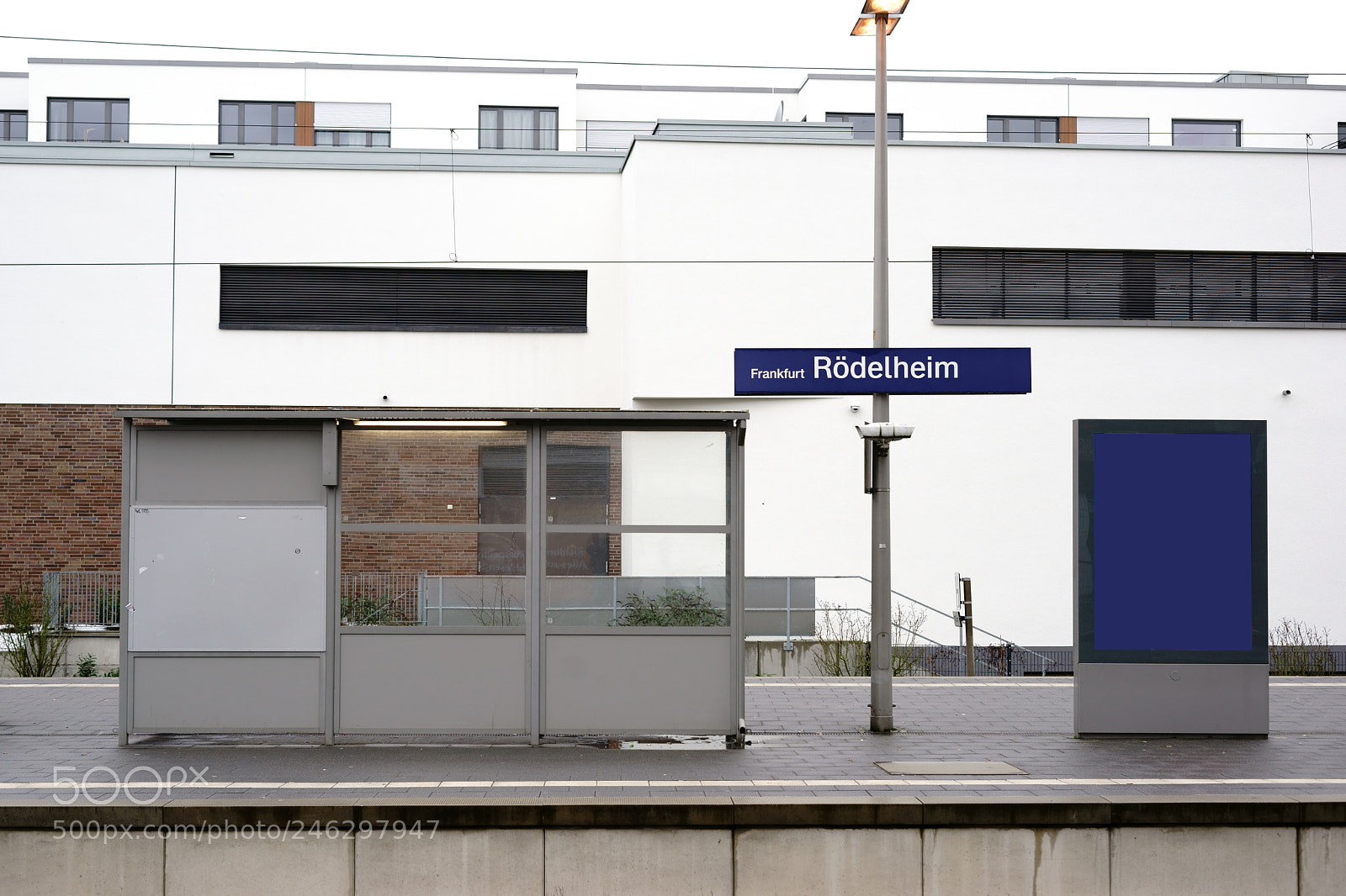 Sony a7 II sample photo. S-train stop frankfurt roedelheim photography