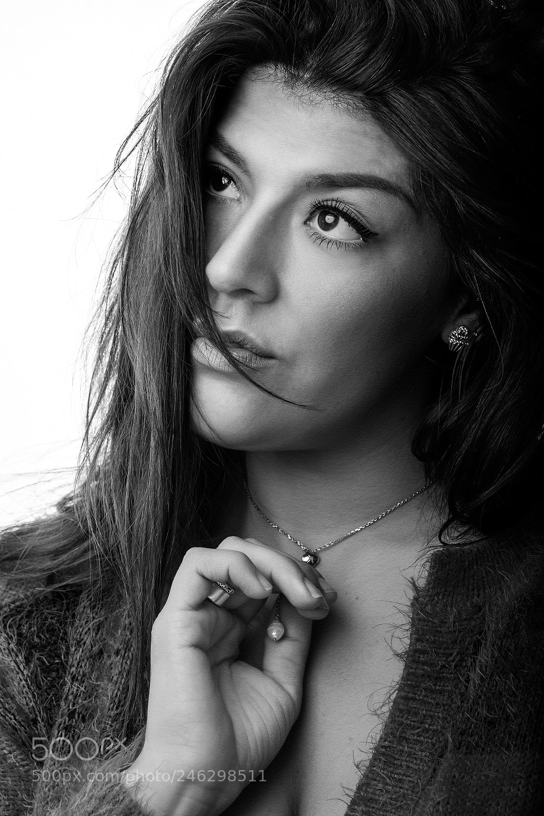 Fujifilm X-T2 sample photo. Thoughtful girl photography