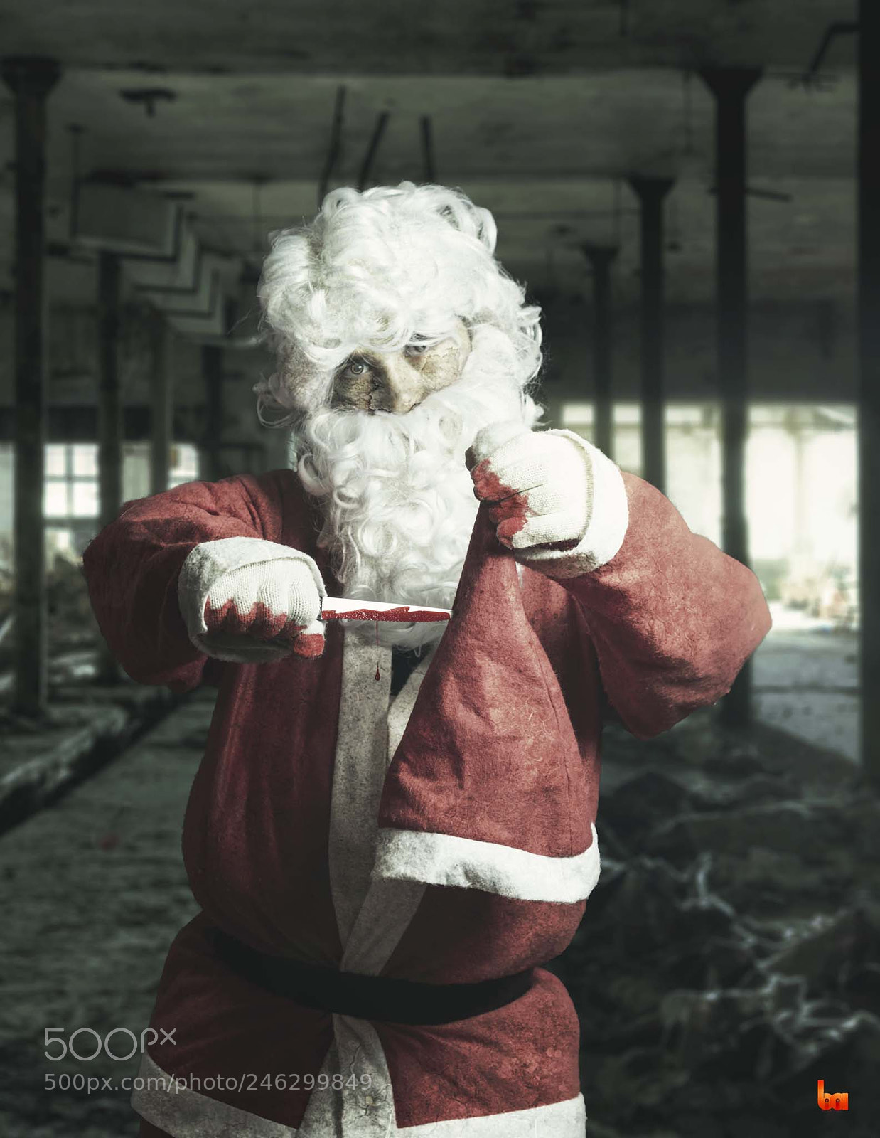 Canon EOS 7D Mark II sample photo. Horror santa claus cut photography