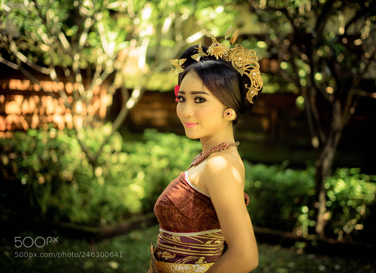 Sony a7 II sample photo. Traditional balinese dress photography