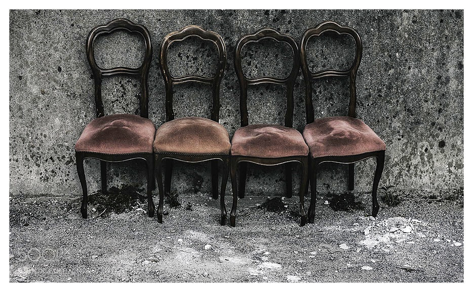 Panasonic Lumix DMC-GF1 sample photo. The four chairs photography
