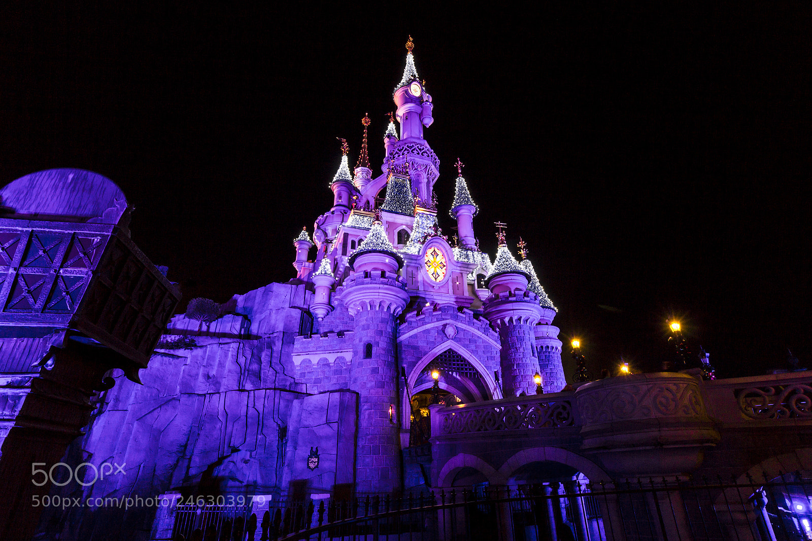 Canon EOS 600D (Rebel EOS T3i / EOS Kiss X5) sample photo. Purple night photography