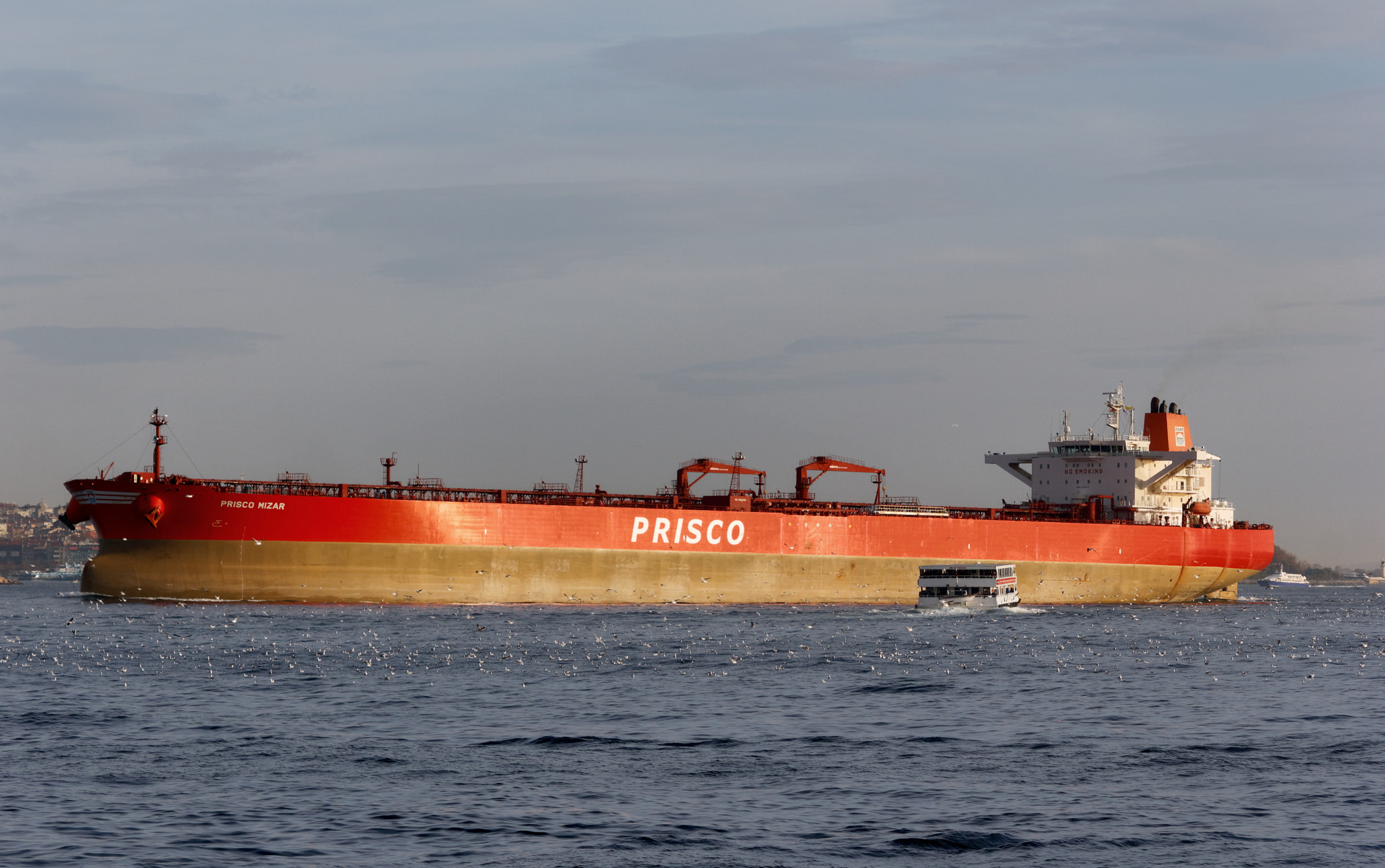 Sigma 50-200mm F4-5.6 DC OS HSM sample photo. Istanbul. oil tanker "prisco mizar" photography