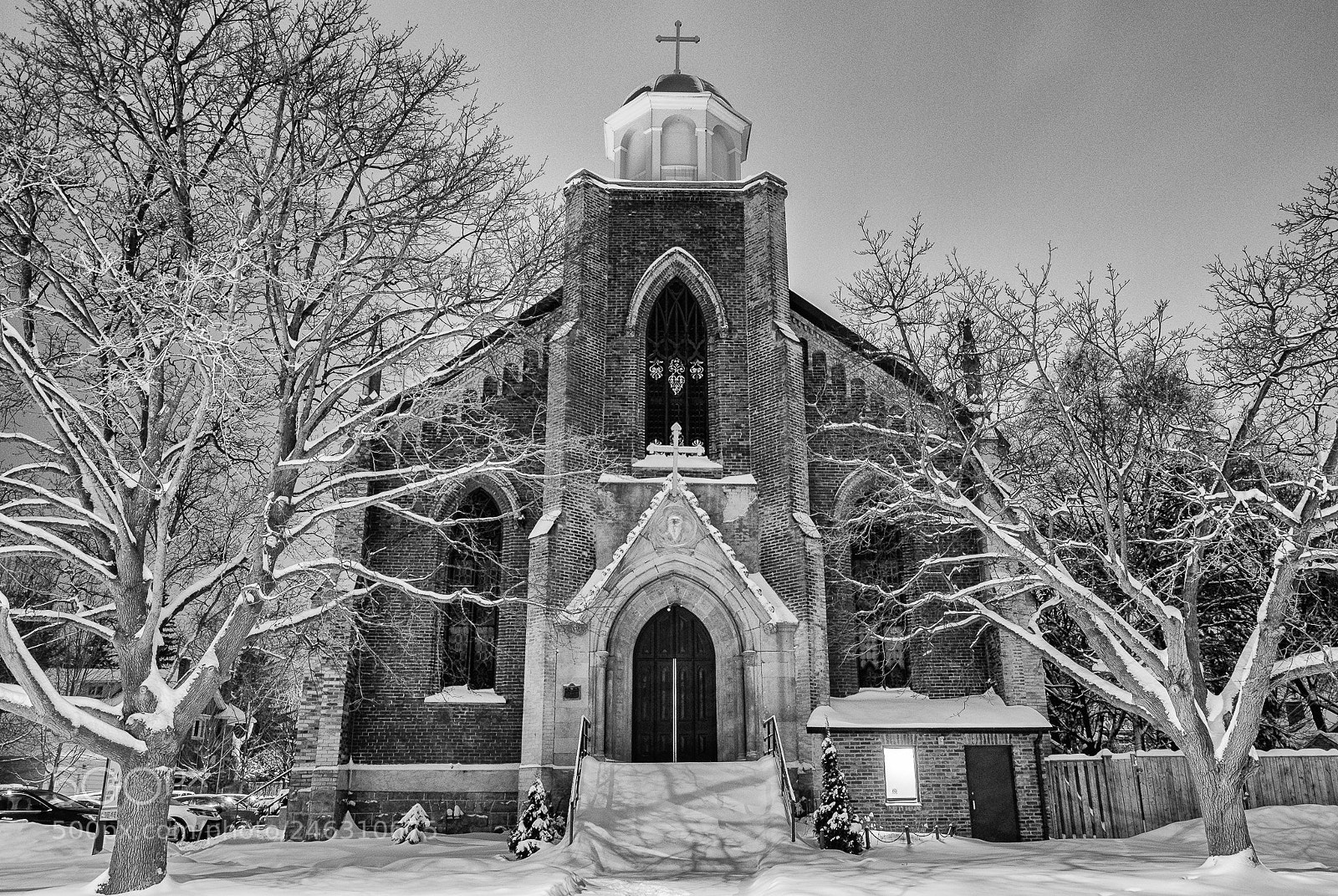 Nikon D3000 sample photo. Church b&w photography