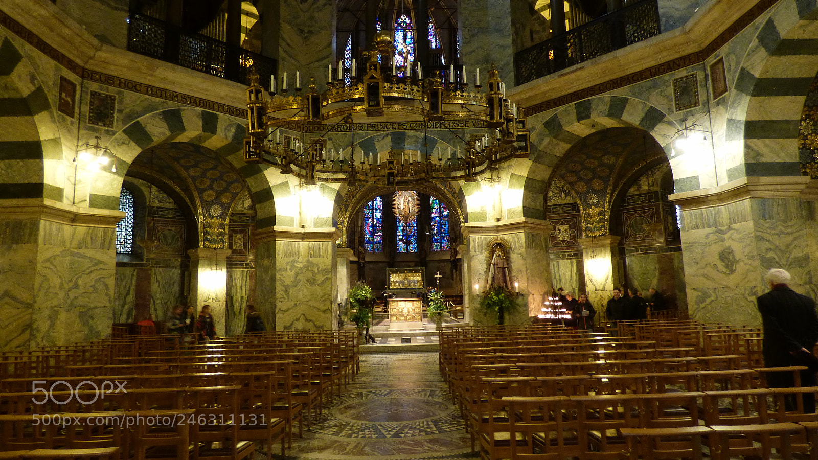Panasonic DMC-FZ72 sample photo. Aachen cathedral with barbarossa photography