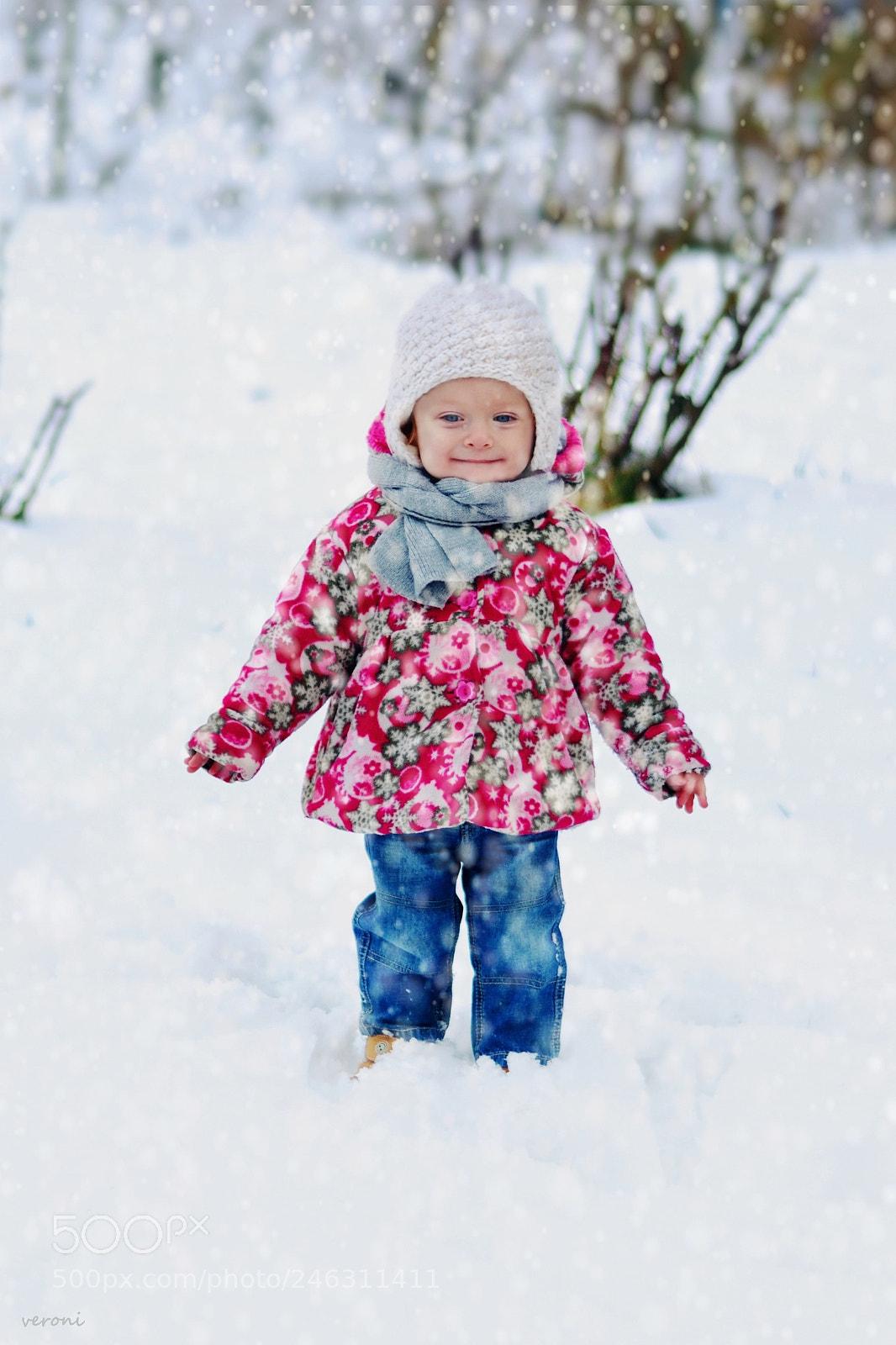 Nikon D3100 sample photo. Helga&the snow... photography