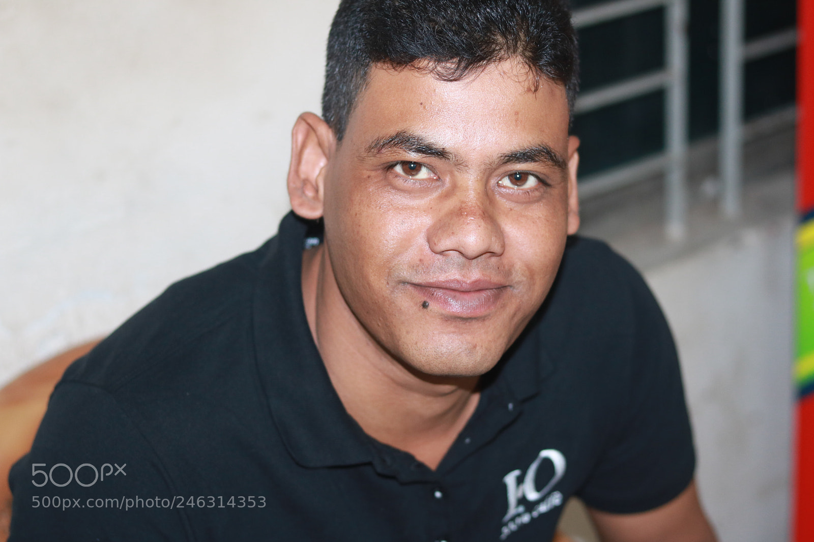 Canon EOS 750D (EOS Rebel T6i / EOS Kiss X8i) + Canon EF 50mm F1.8 STM sample photo. Smile man photography