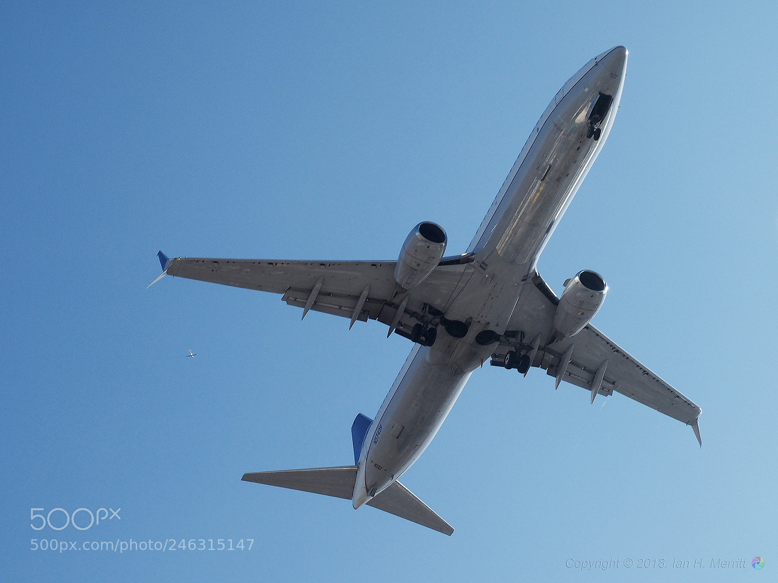Olympus OM-D E-M1 sample photo. Boeing 737 photography